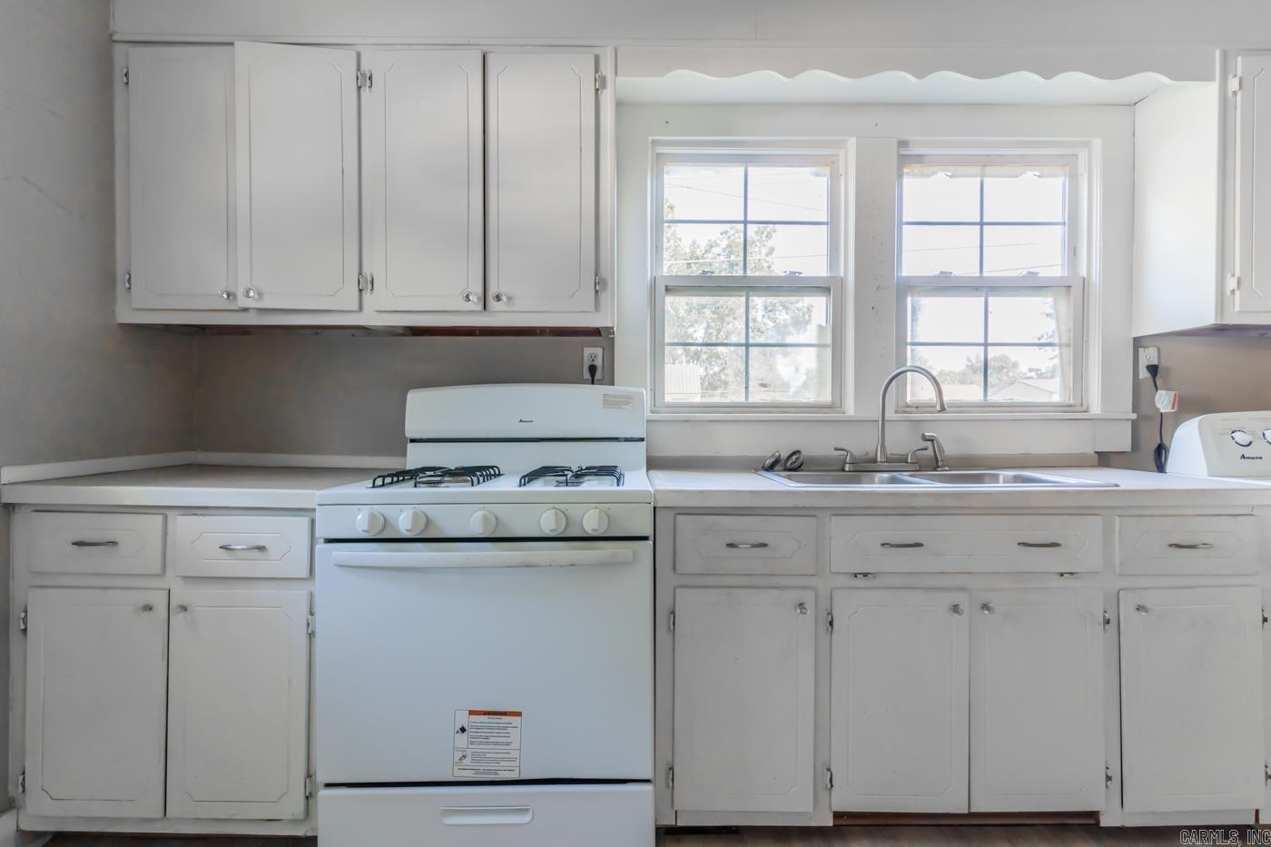 HALESS FIRST - Residential Lease