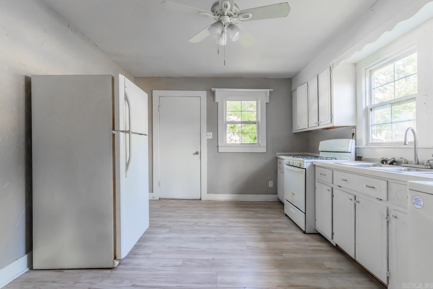 HALESS FIRST - Residential Lease