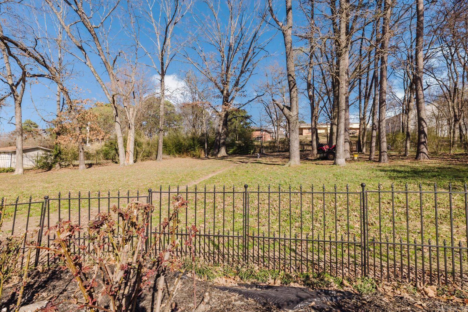 WHITEWOOD - Residential