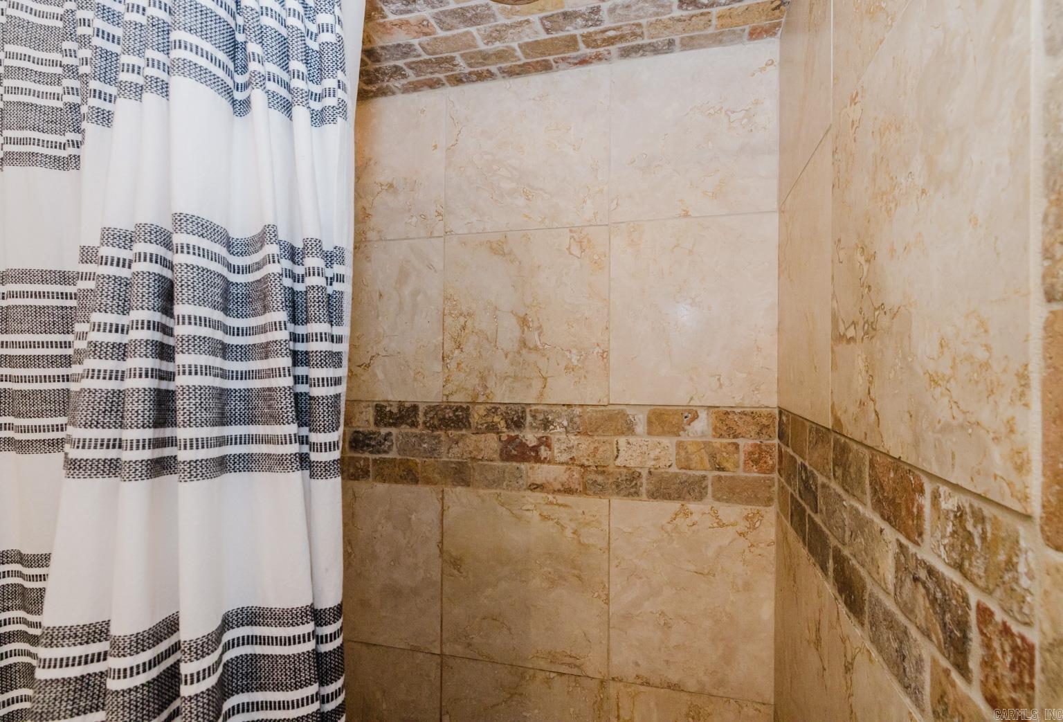 WHITEWOOD - Residential