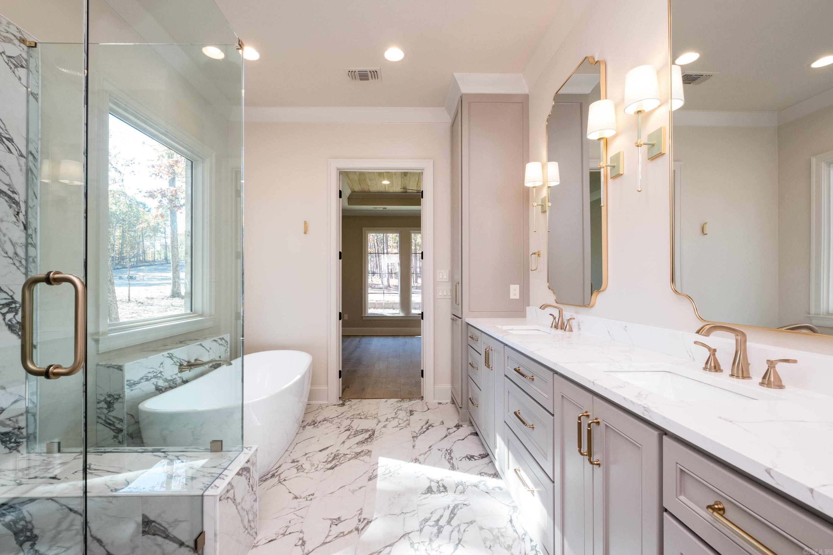 CHENAL VALLEY "MIRAMONT CIRCLE" - Residential