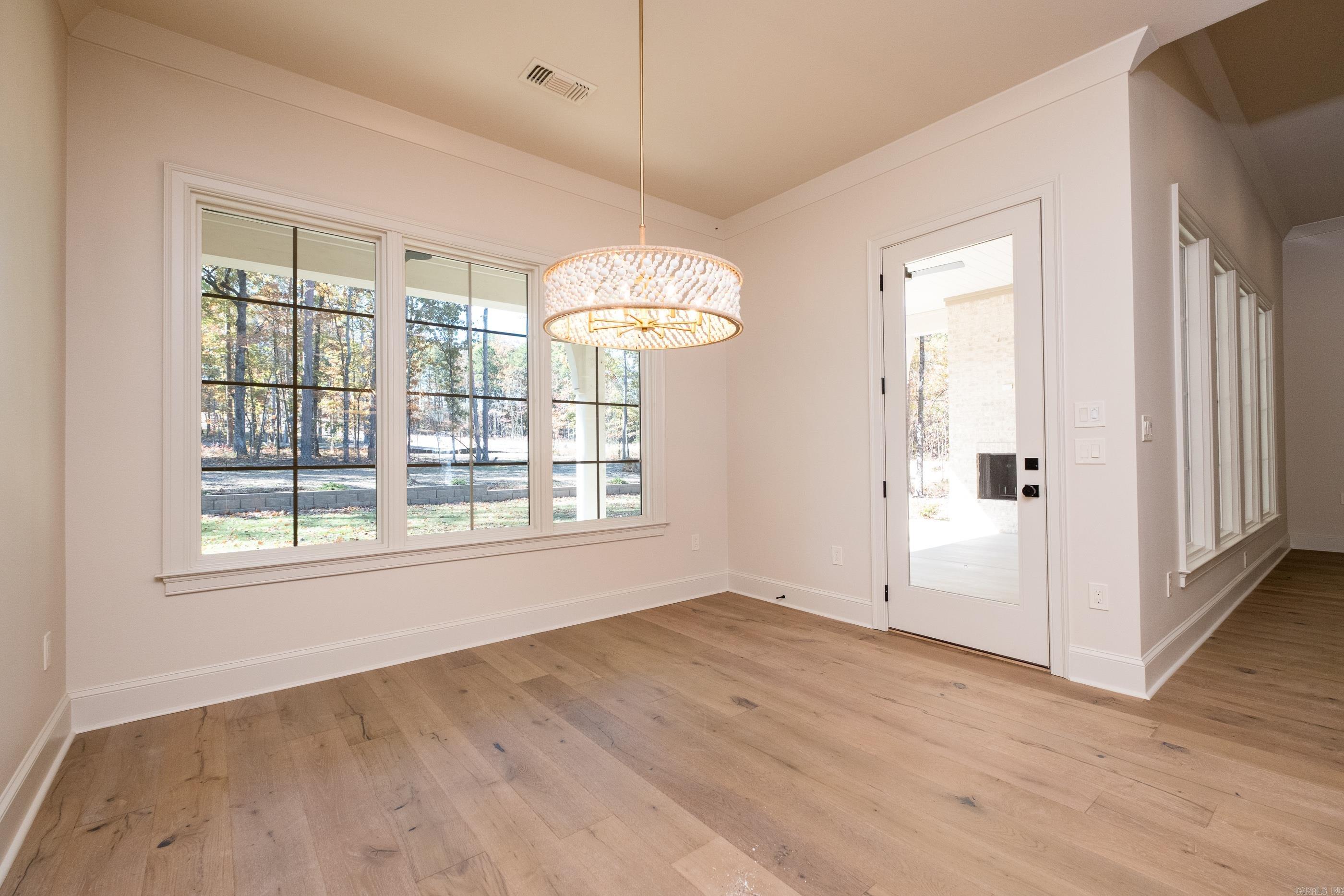 CHENAL VALLEY "MIRAMONT CIRCLE" - Residential