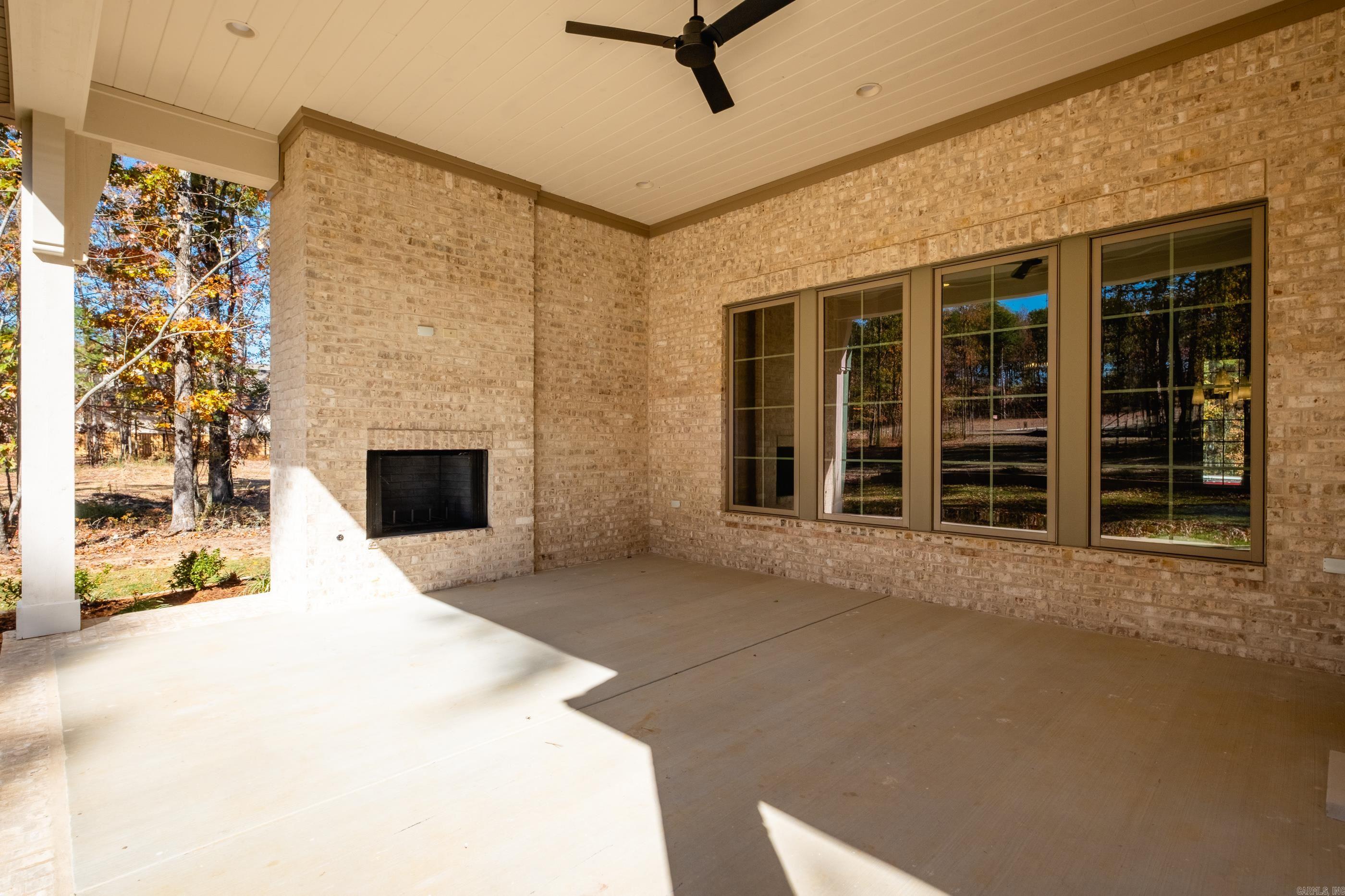 CHENAL VALLEY "MIRAMONT CIRCLE" - Residential