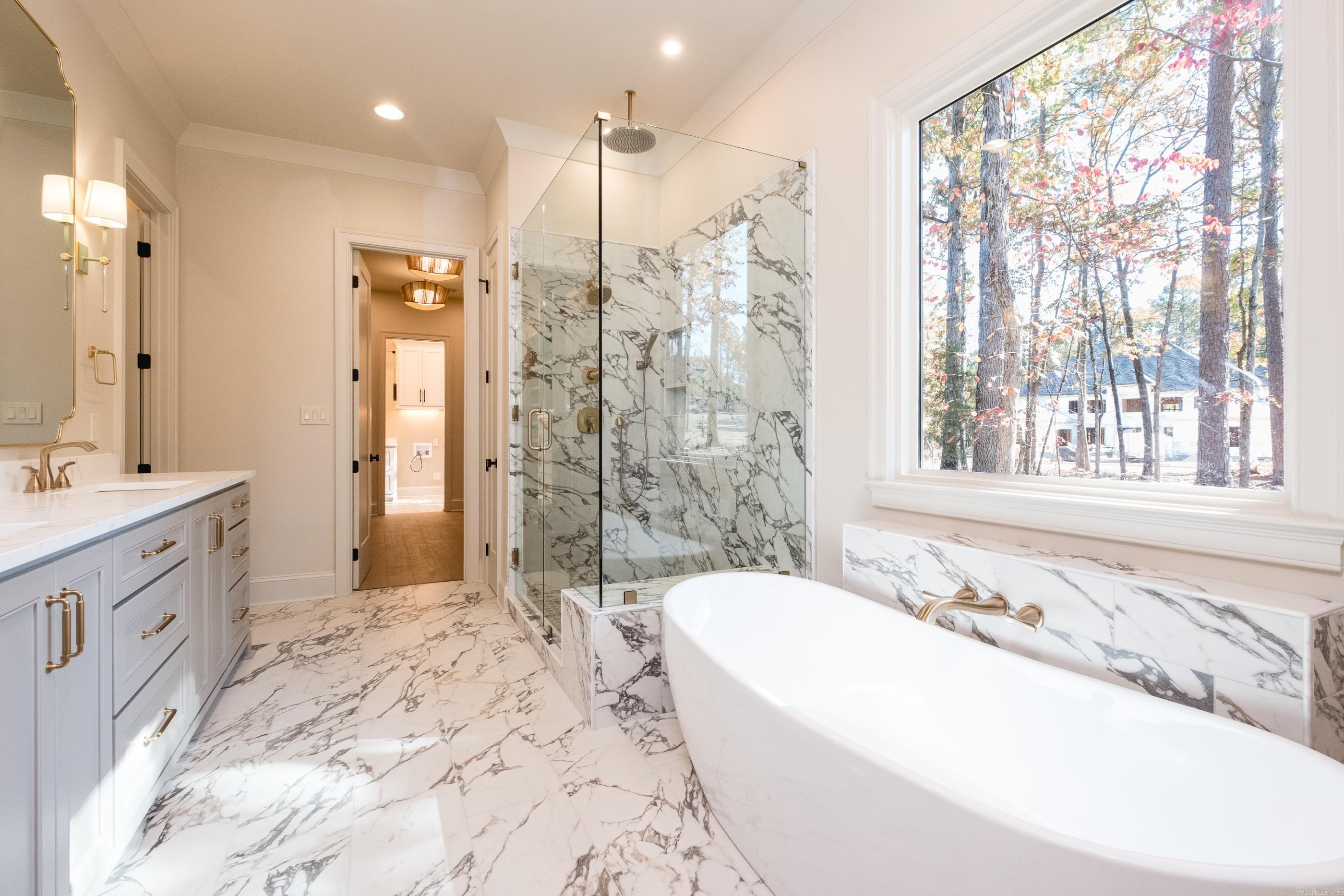 CHENAL VALLEY "MIRAMONT CIRCLE" - Residential