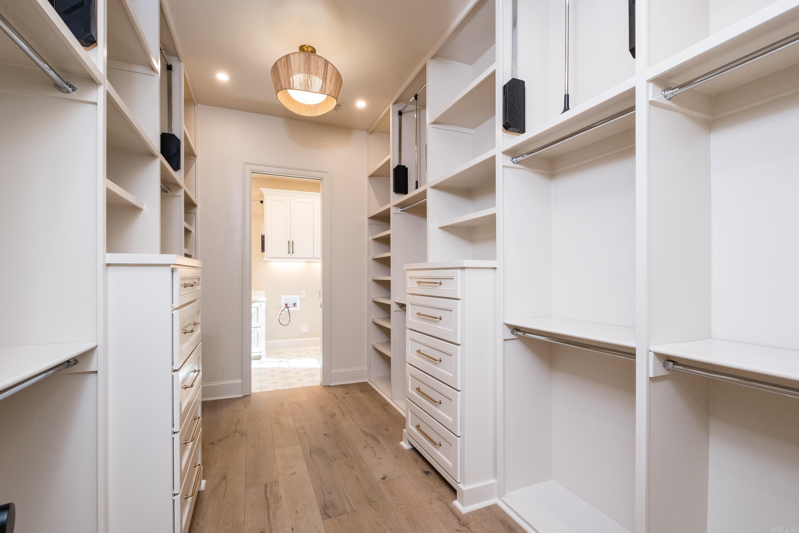 CHENAL VALLEY "MIRAMONT CIRCLE" - Residential