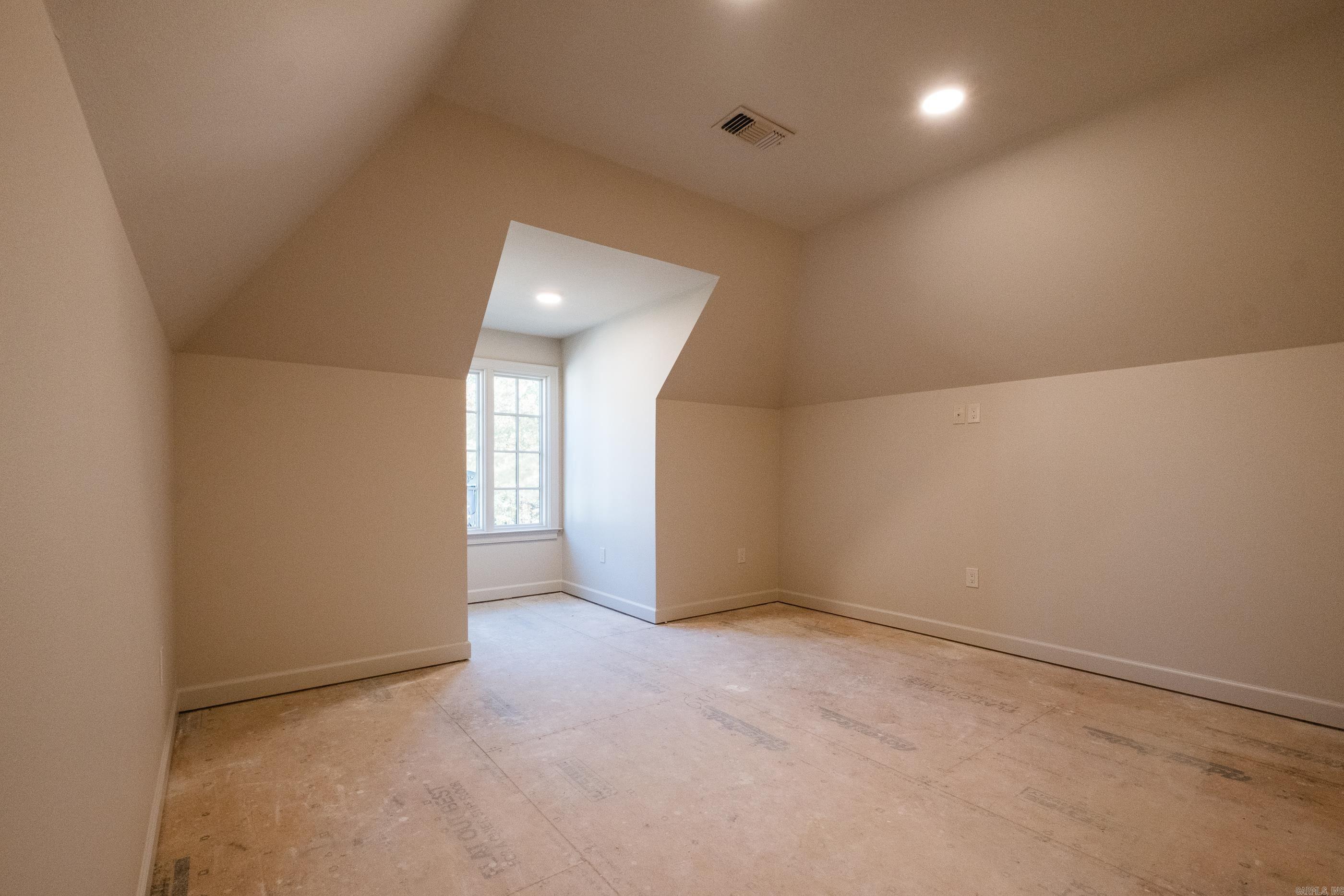 CHENAL VALLEY "MIRAMONT CIRCLE" - Residential