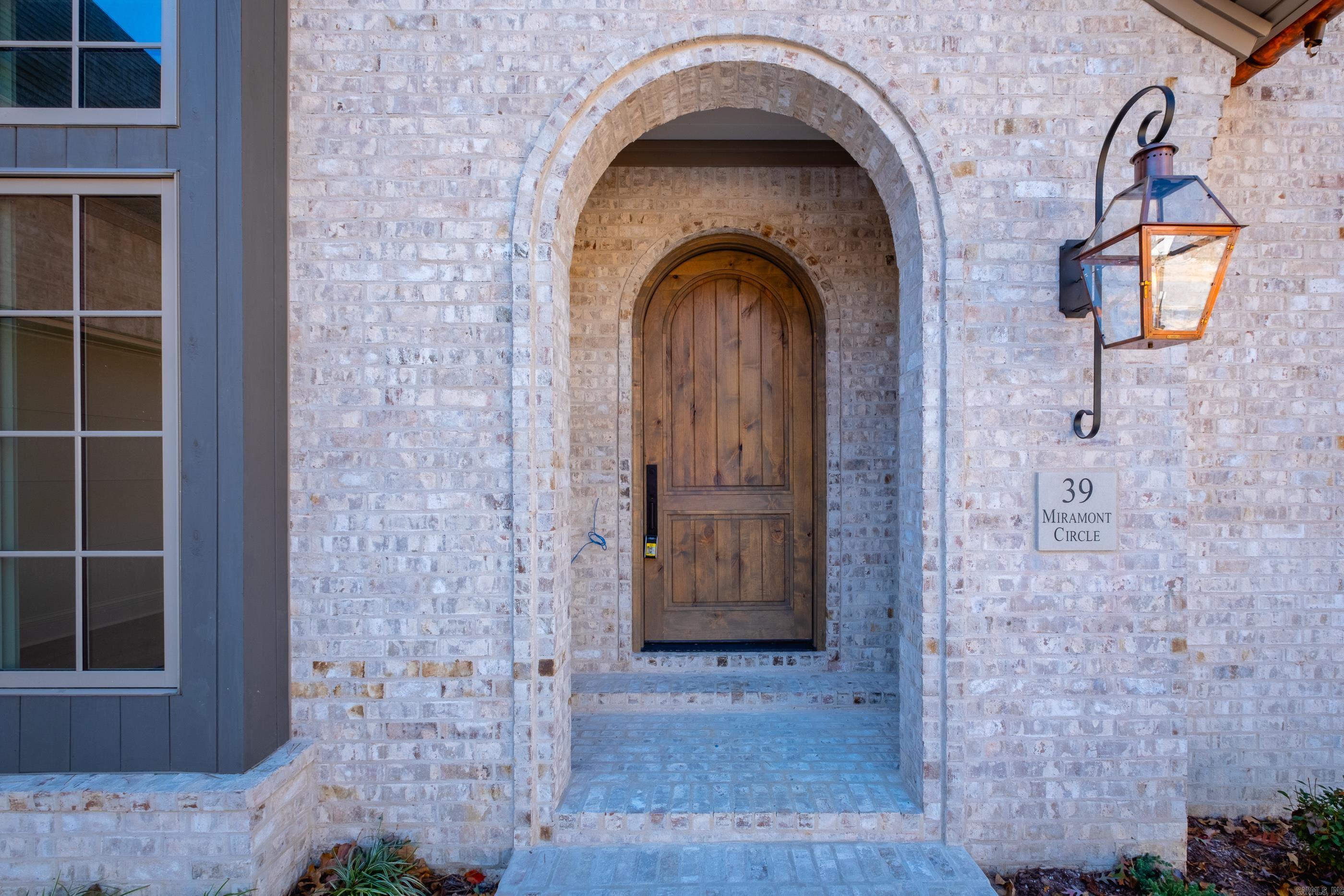 CHENAL VALLEY "MIRAMONT CIRCLE" - Residential