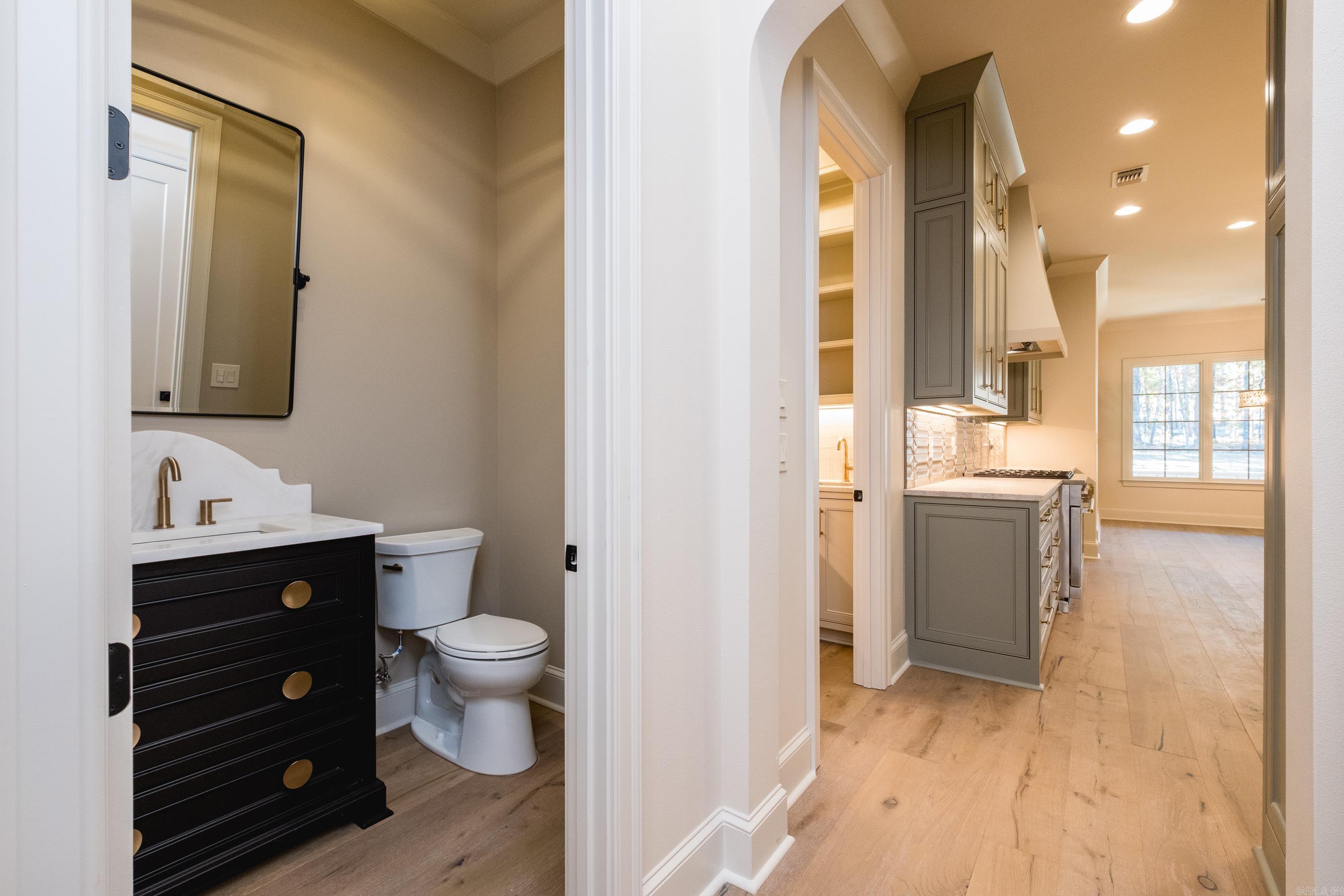 CHENAL VALLEY "MIRAMONT CIRCLE" - Residential