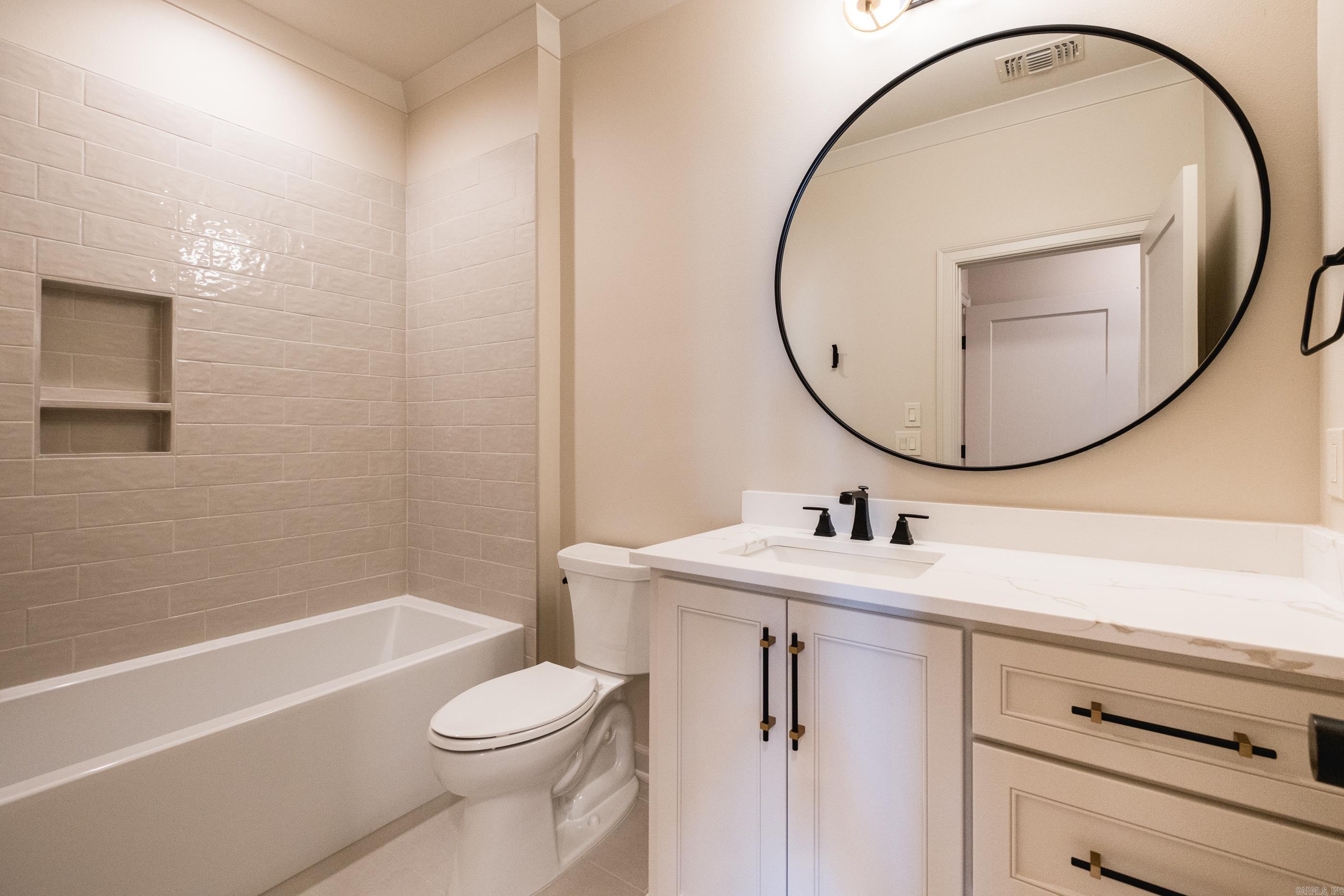 CHENAL VALLEY "MIRAMONT CIRCLE" - Residential