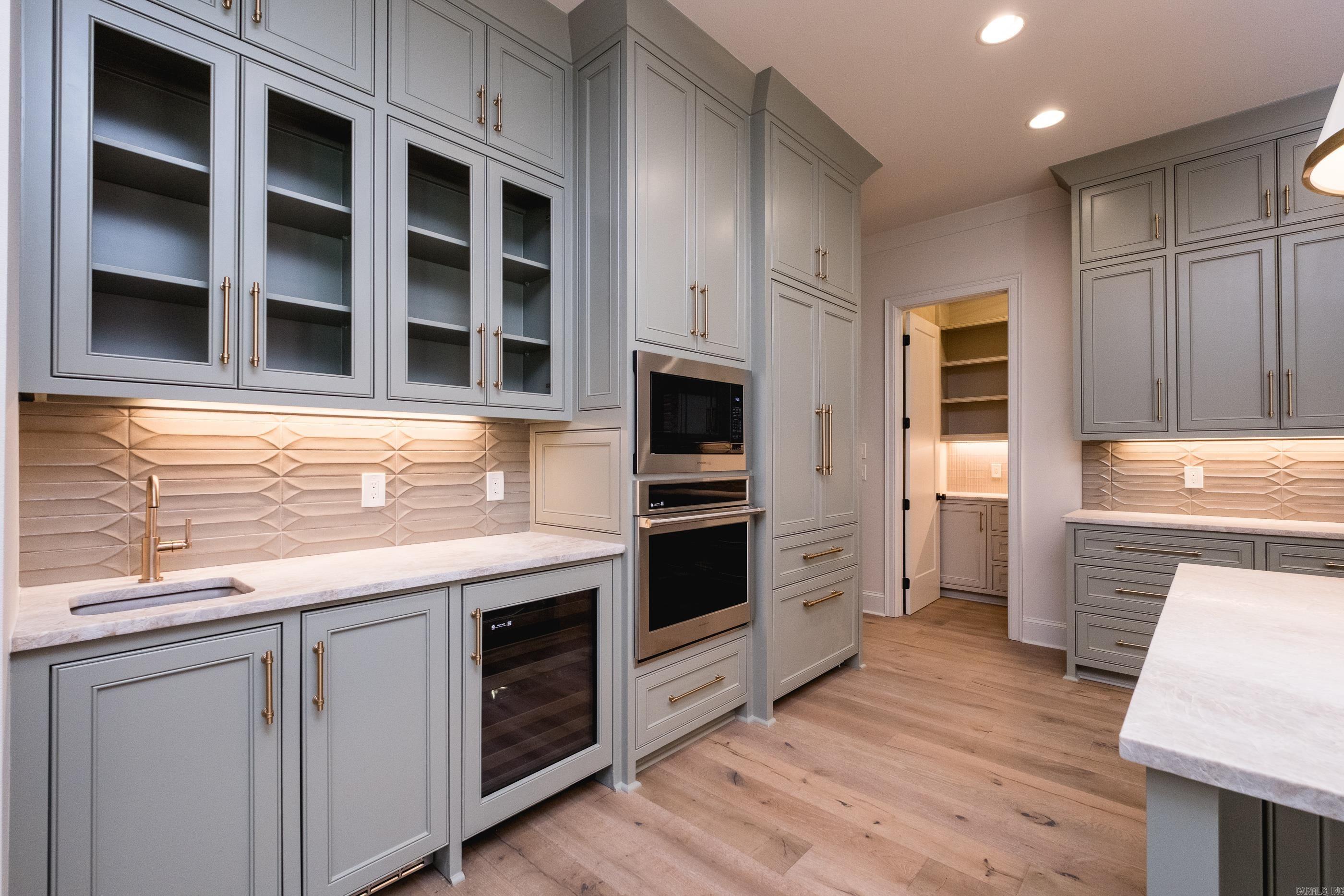 CHENAL VALLEY "MIRAMONT CIRCLE" - Residential