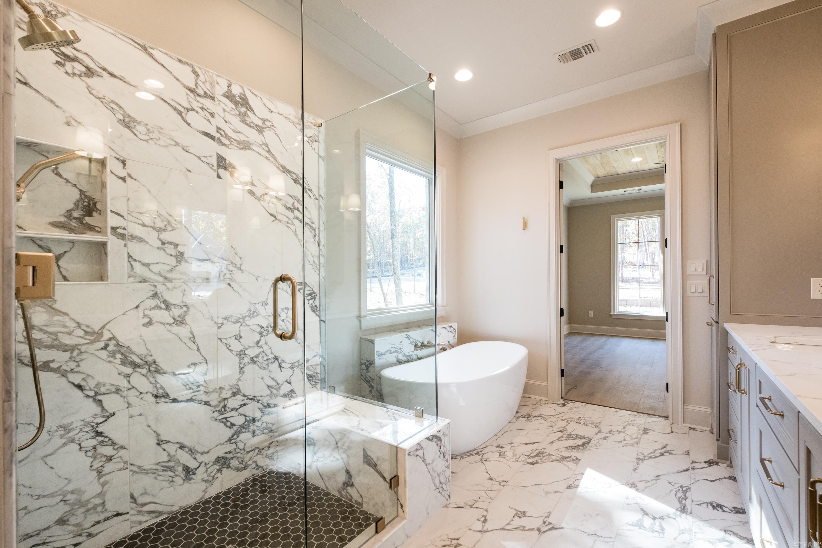 CHENAL VALLEY "MIRAMONT CIRCLE" - Residential