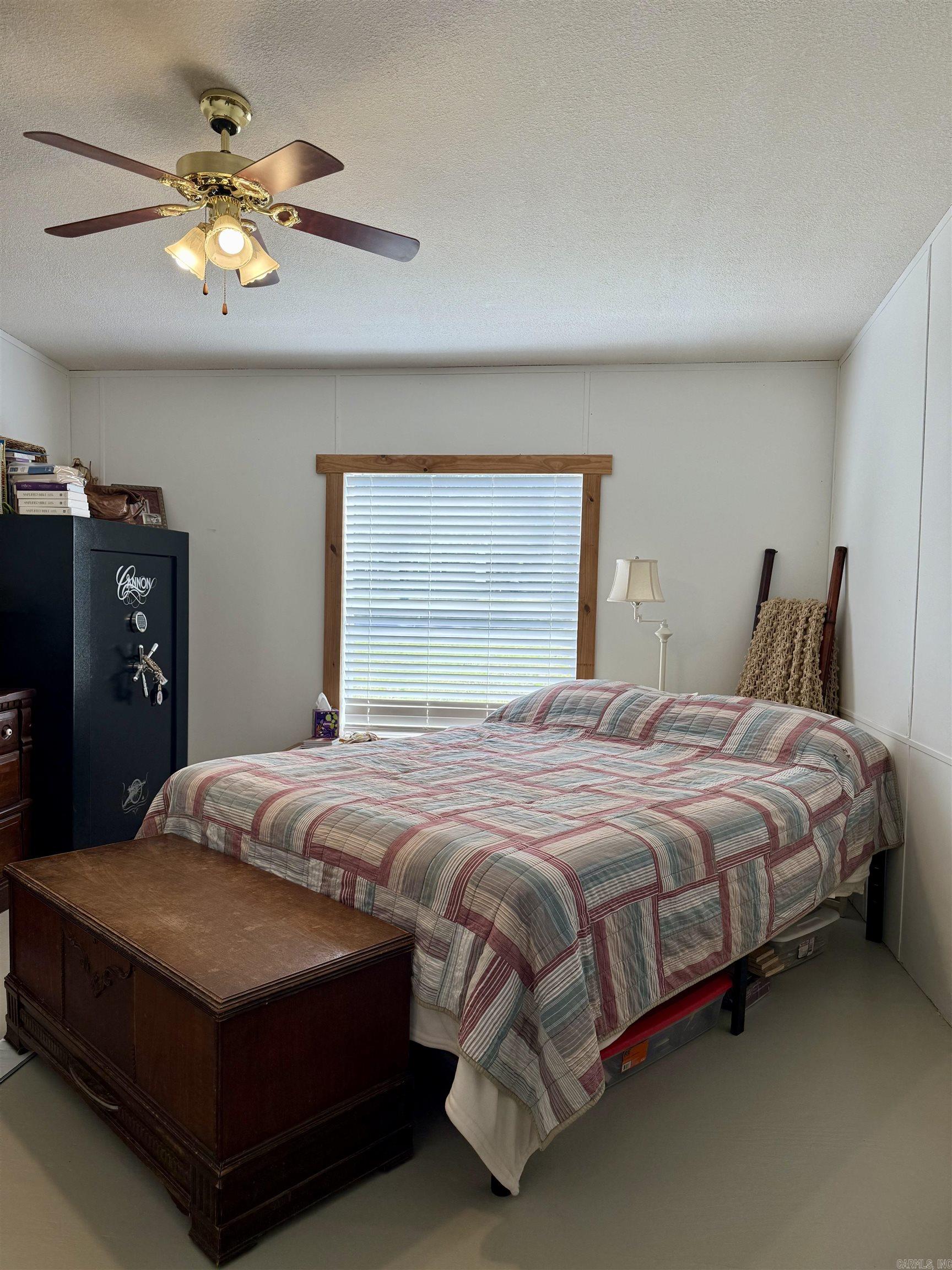 PINEY WOODS ESTATES - Residential