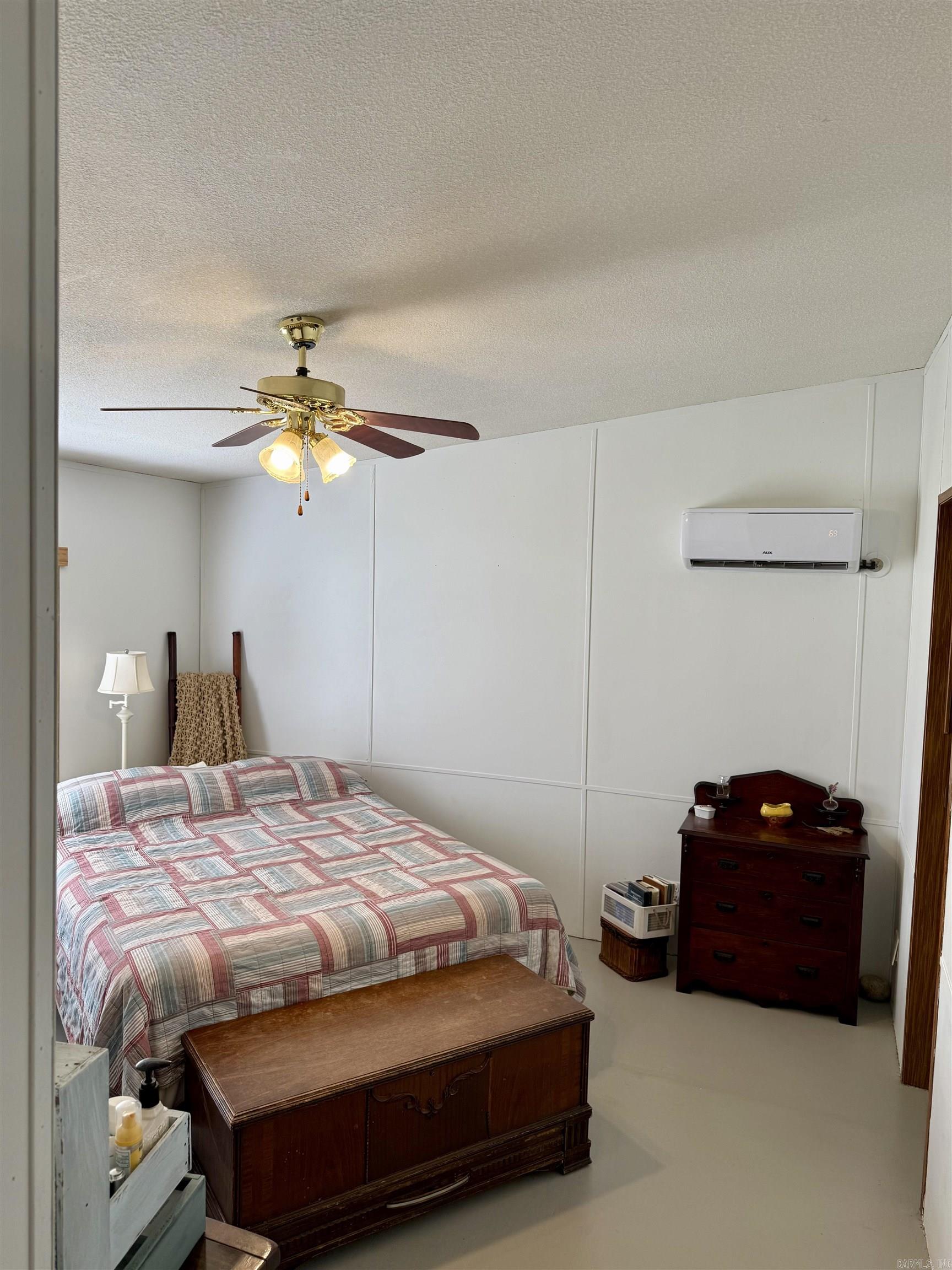 PINEY WOODS ESTATES - Residential