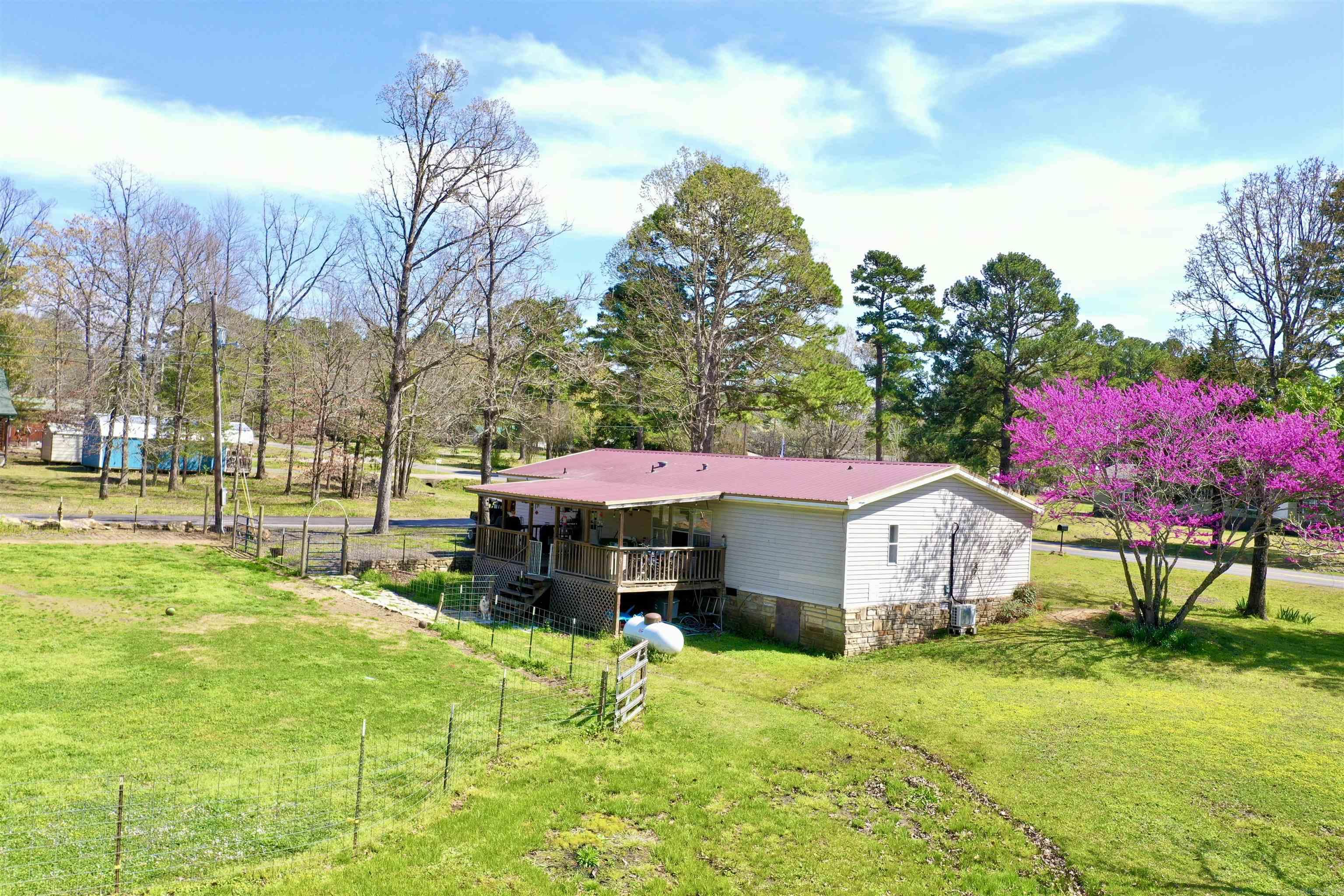 PINEY WOODS ESTATES - Residential