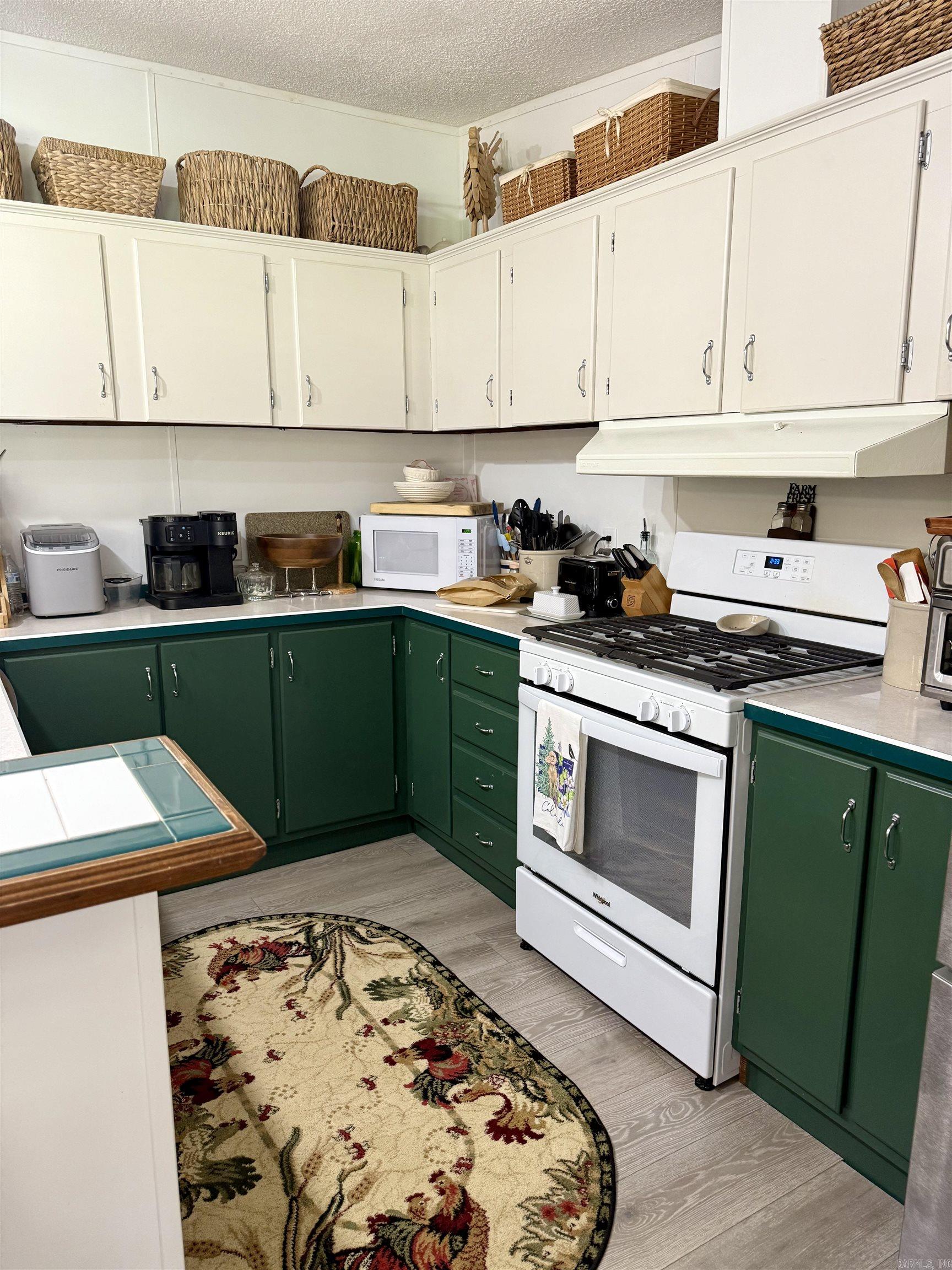 PINEY WOODS ESTATES - Residential