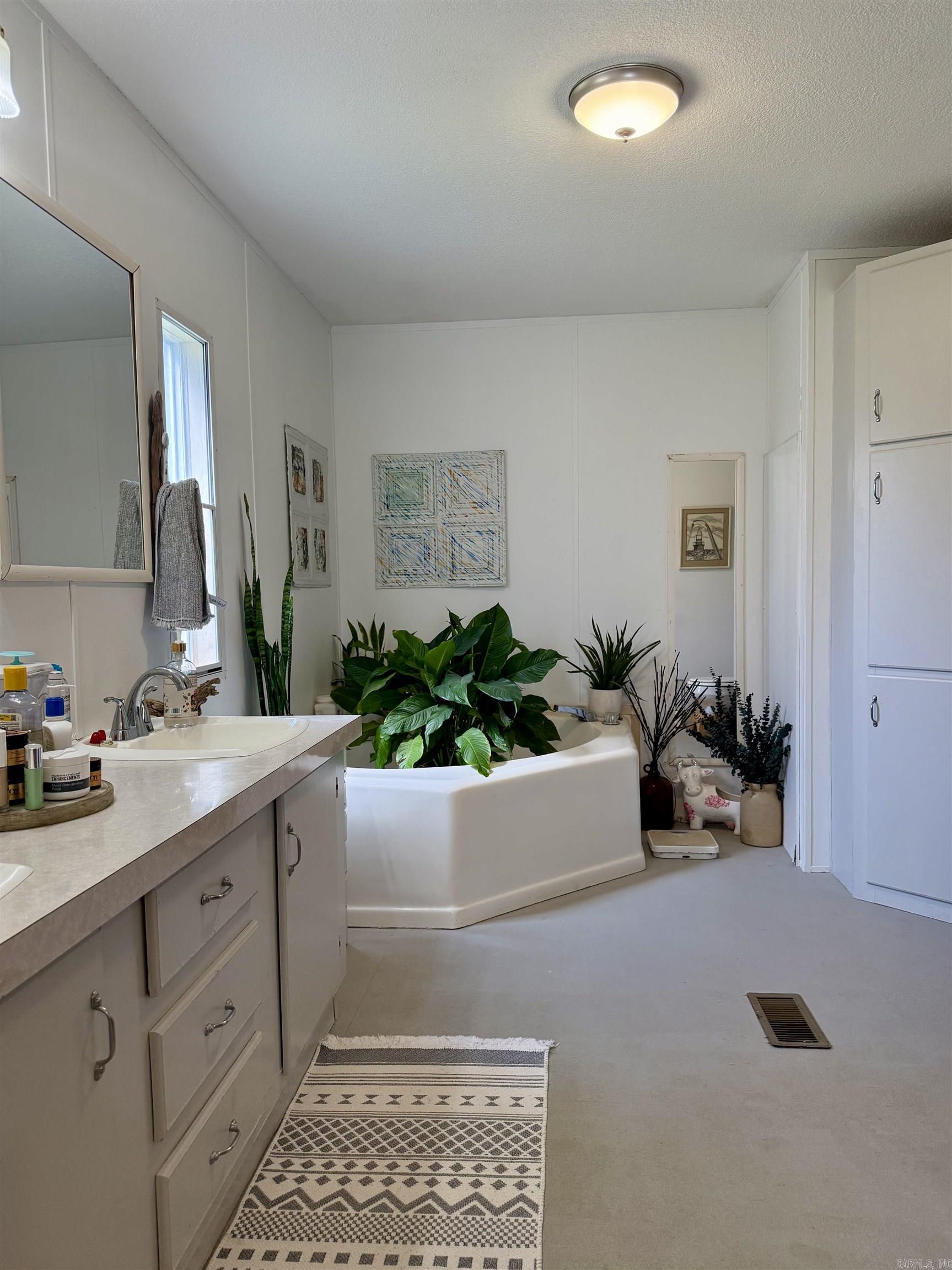 PINEY WOODS ESTATES - Residential