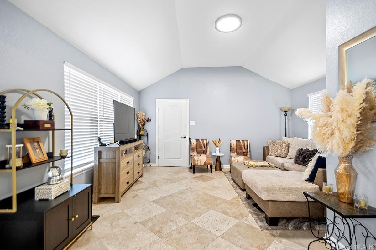 OTTER CREEK COMMUNITY - Residential