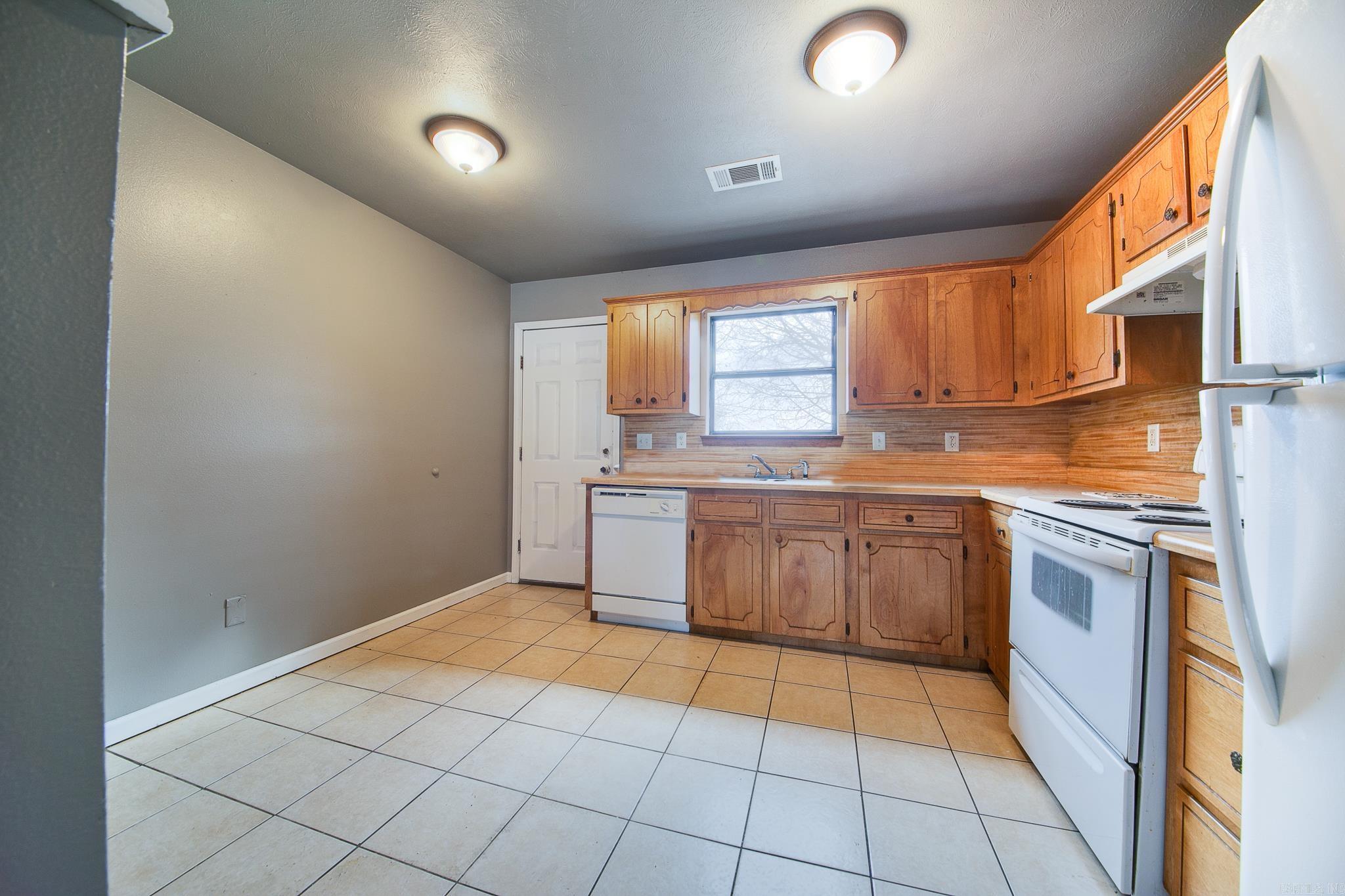 Briarfield - Residential Lease