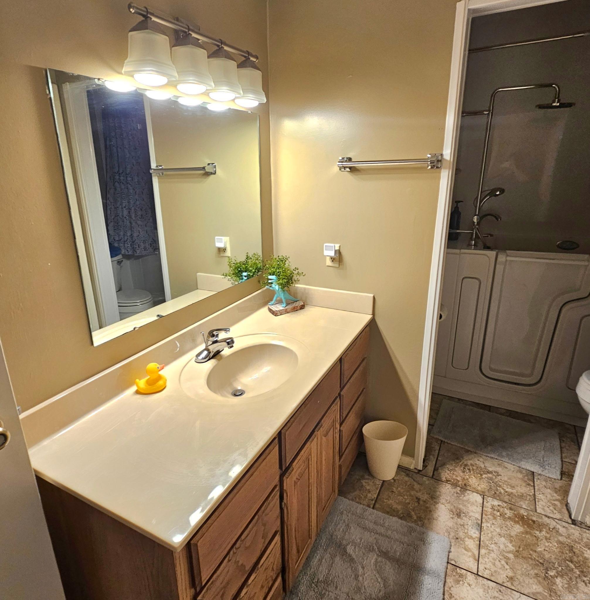 Lakewood Hills Condo - Residential