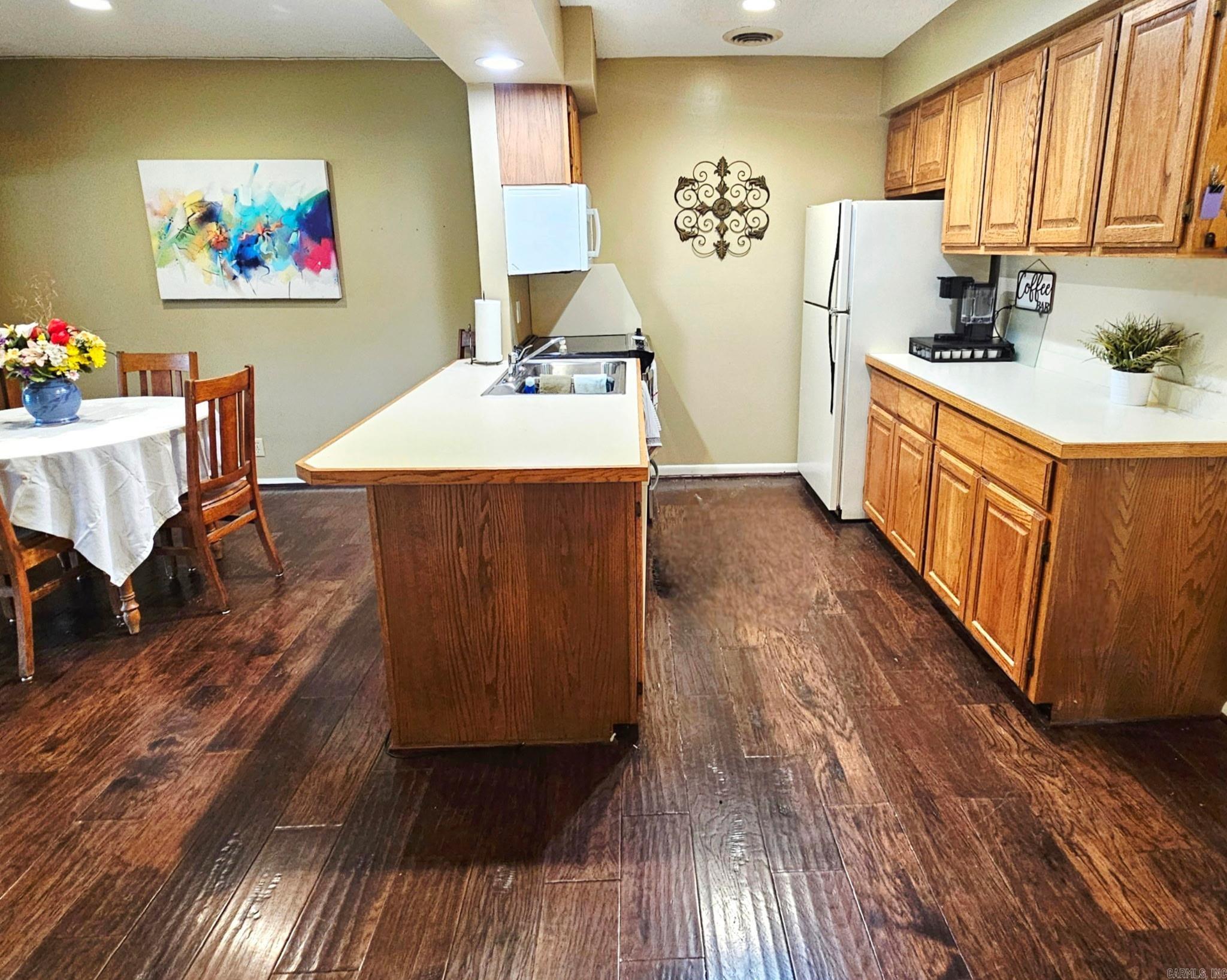 Lakewood Hills Condo - Residential