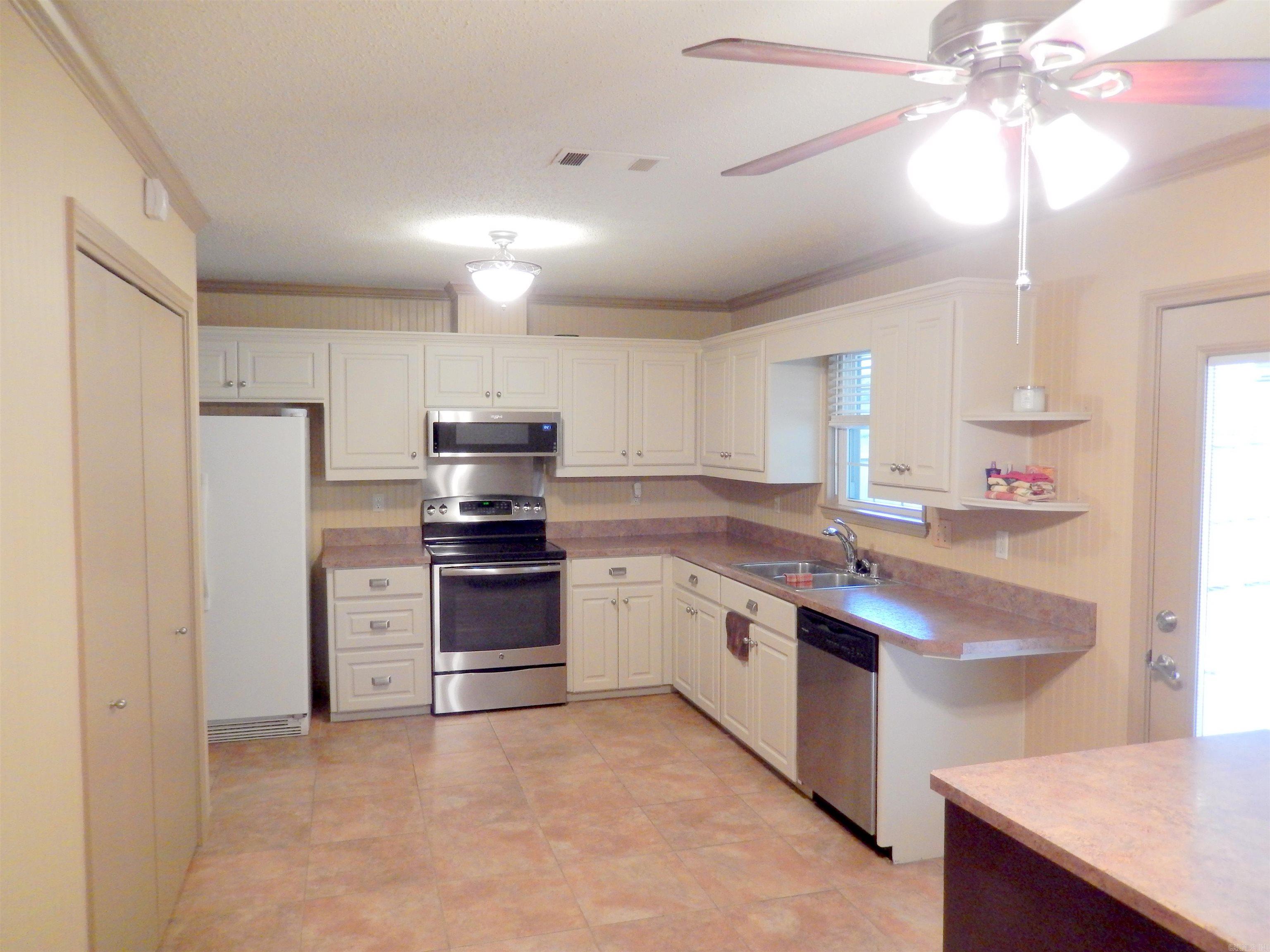 HIGHLAND HILLS - Residential