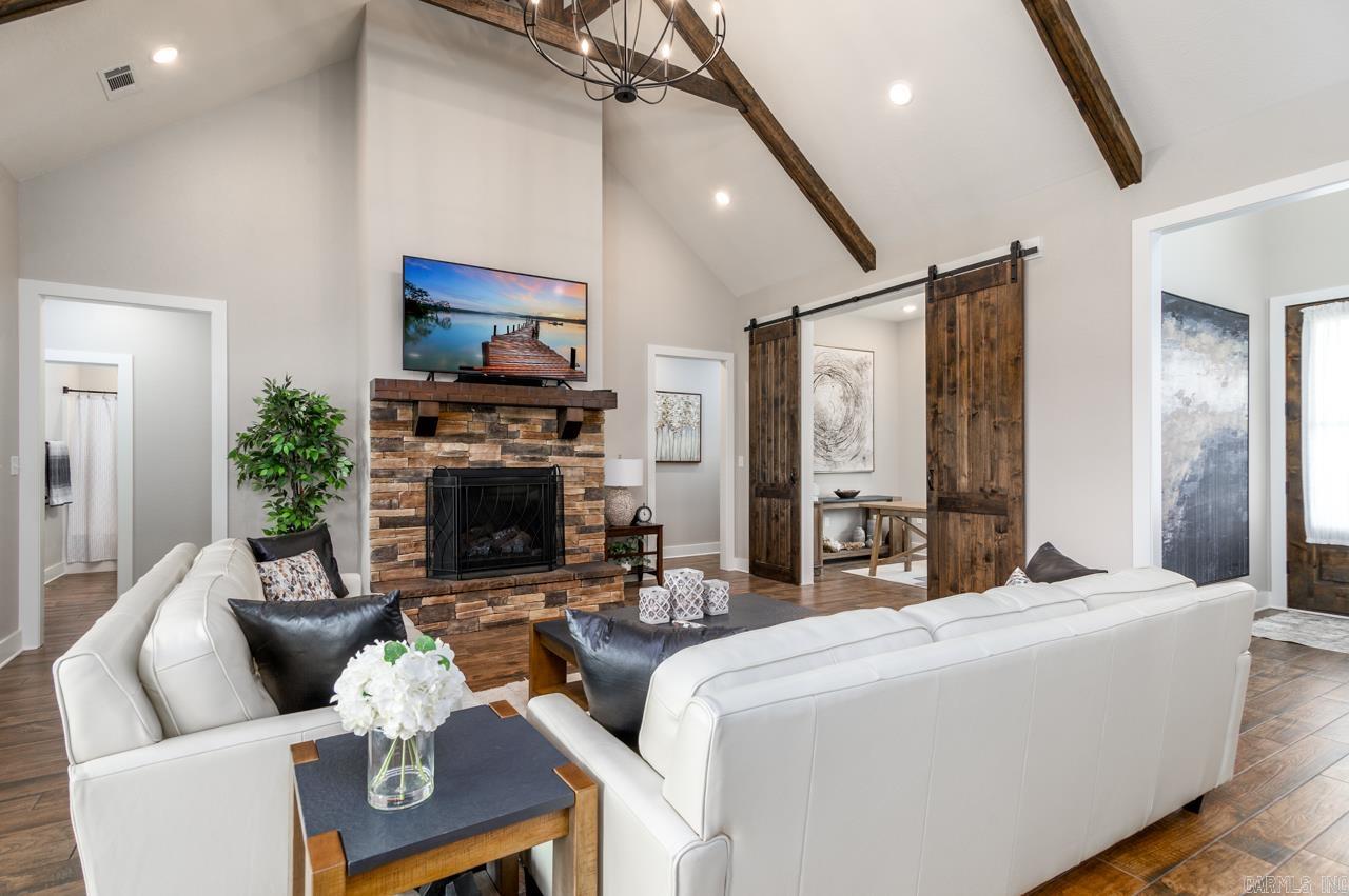 WOODRIDGE - Residential