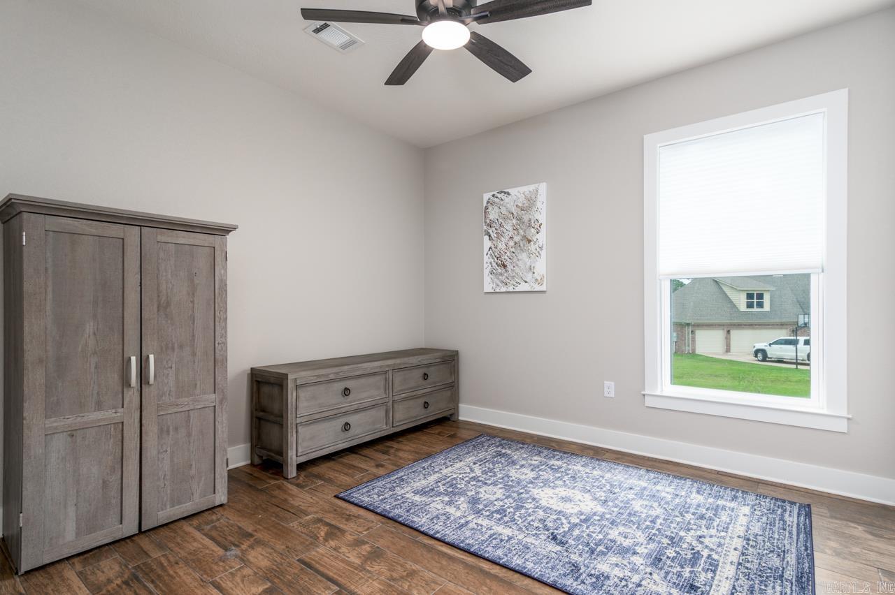 WOODRIDGE - Residential