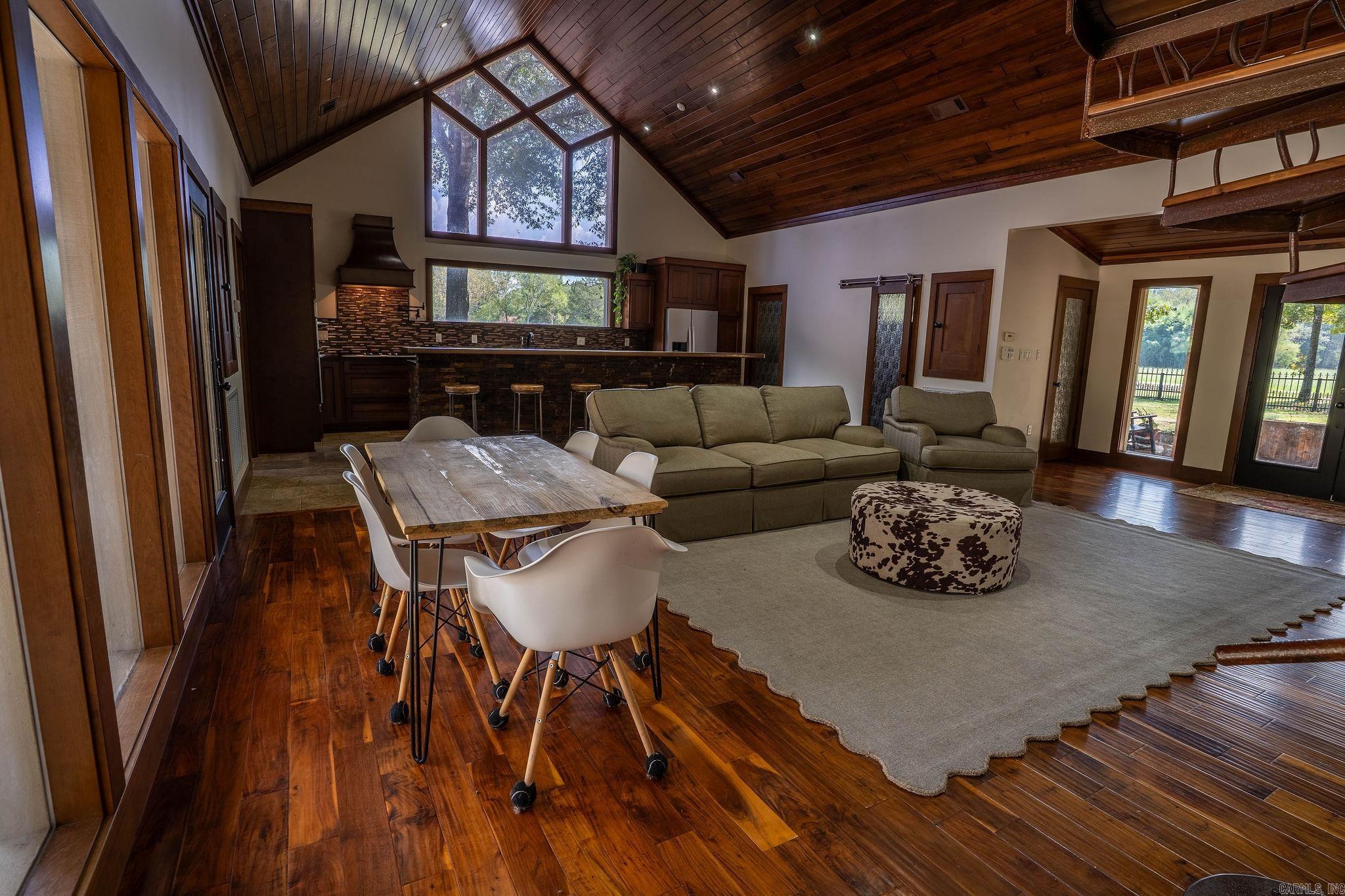 Metes & Bounds - Residential