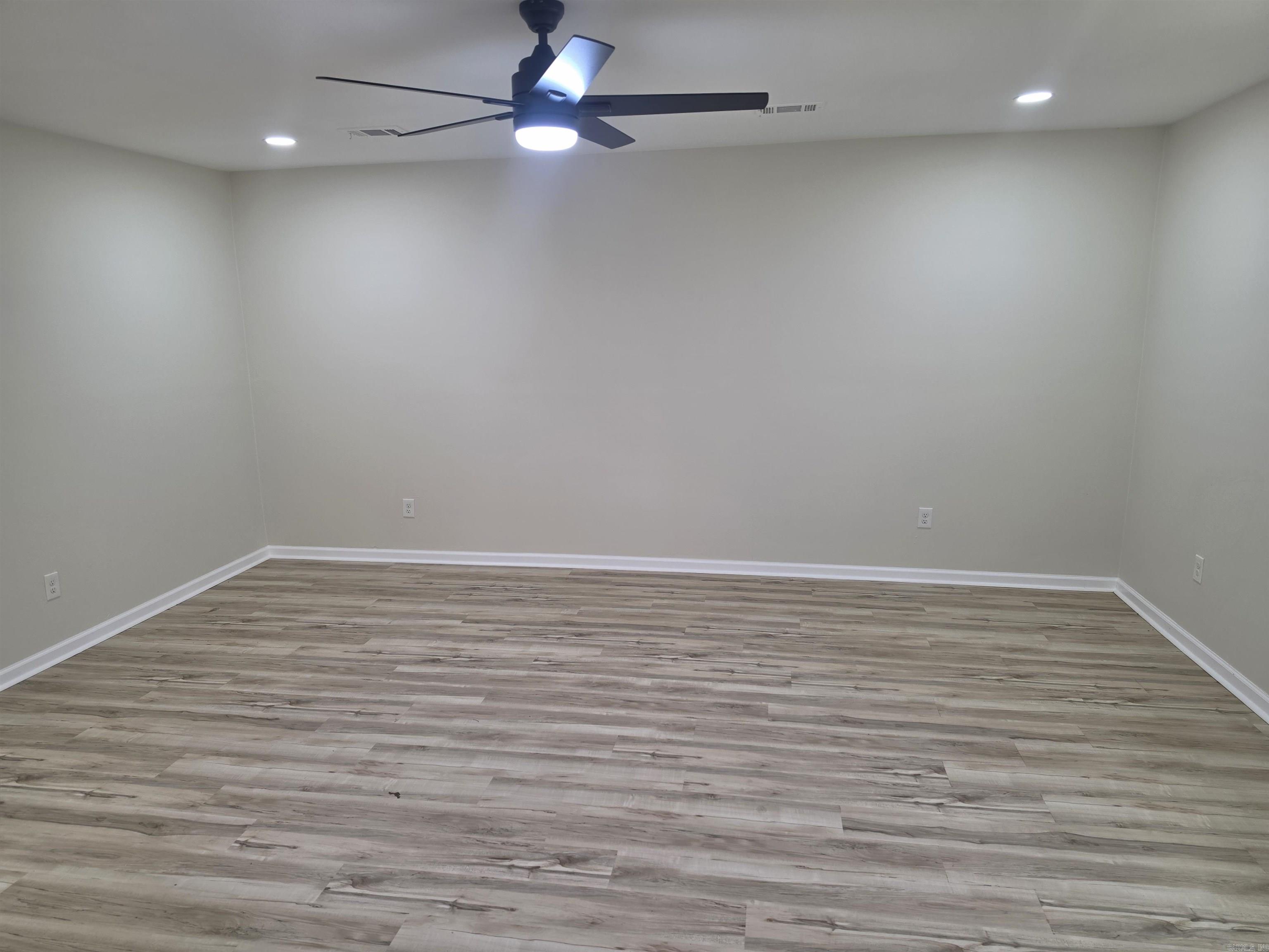 MEADOWCLIFF - Residential