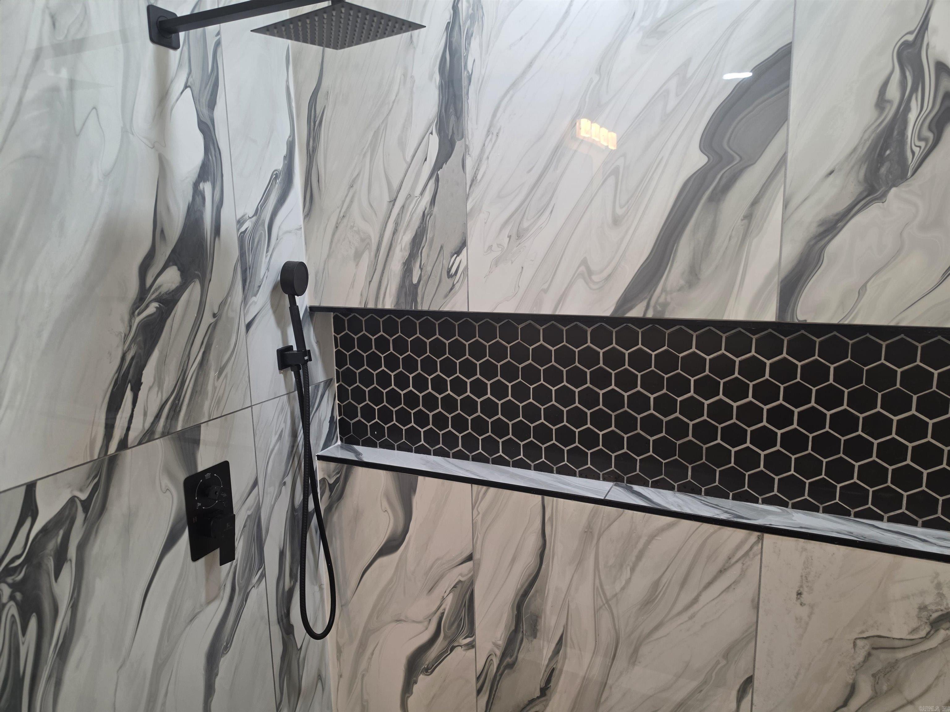 MEADOWCLIFF - Residential