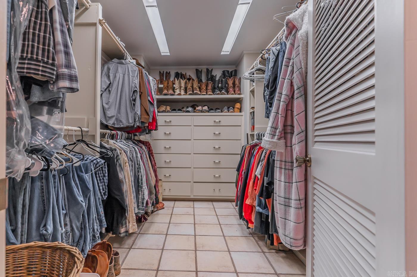 SUNSET HILLS - Residential