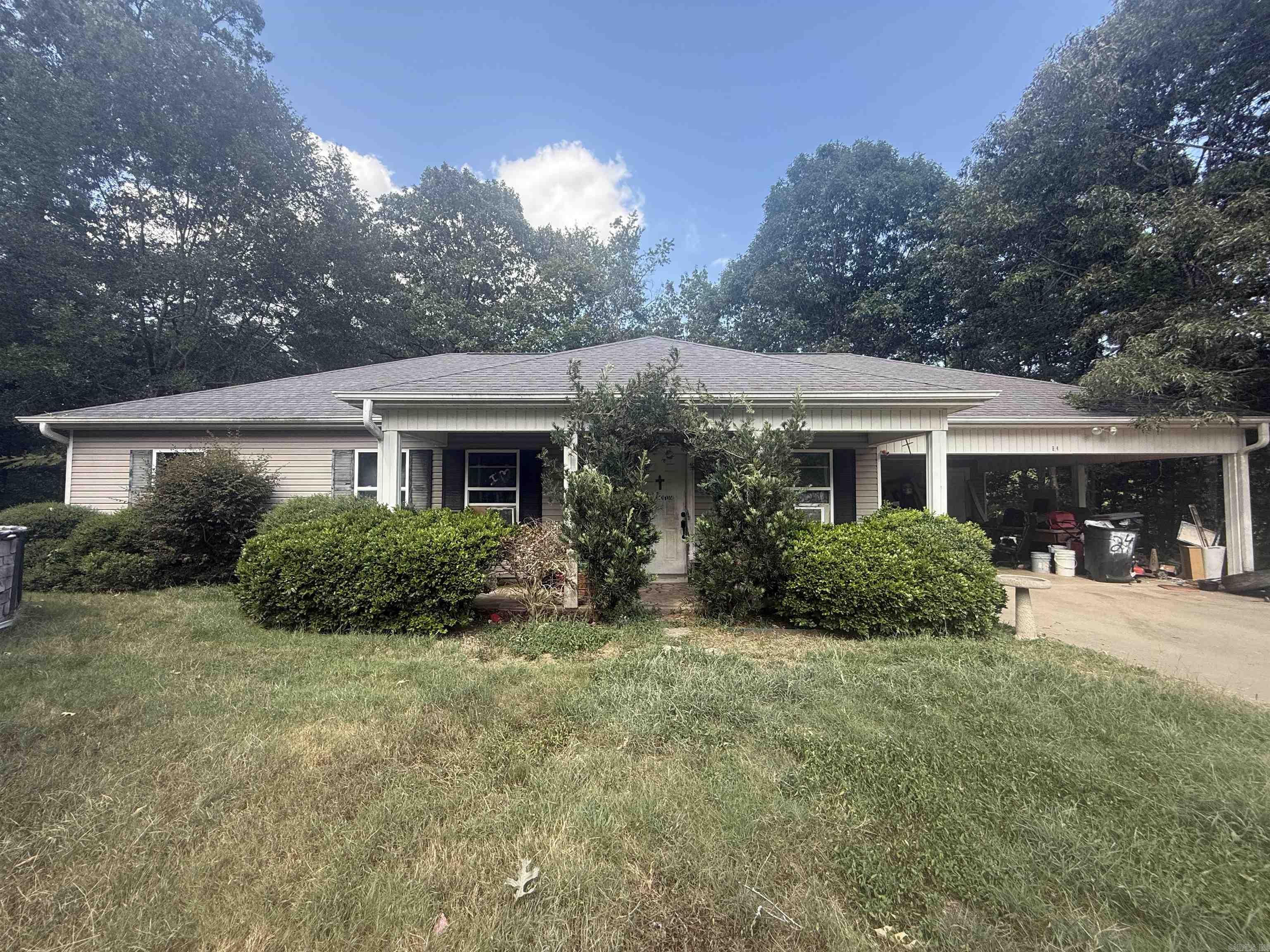 Bring your vision and roll up your sleevesāthis 4 bedroom, 2 bath home on 1.03 acres in Caddo Valley, AR is full of potential and ready for transformation! With great bones and a solid structure, this property is the perfect canvas for investors, flippers, or handy homeowners looking to build instant equity. Nestled on just over an acre, thereās plenty of space to expand, garden, or create your own backyard oasis. Whether you're looking for your next project or a property to make your own, this one checks all the boxes for value and opportunity. ??? Highlights: 4 spacious bedrooms, 2 full baths Generous 1.03-acre lot Strong foundation and layout with endless potential Quiet, convenient location just minutes from DeGray Lake and I-30 Don't miss your chance to turn this diamond in the rough into a stunning showpiece. Opportunities like this are rare in Caddo Valleyāact fast! Call today to schedule your showing and let the transformation begin!