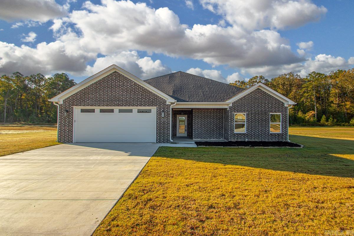 WINCHESTER ESTATES - Residential