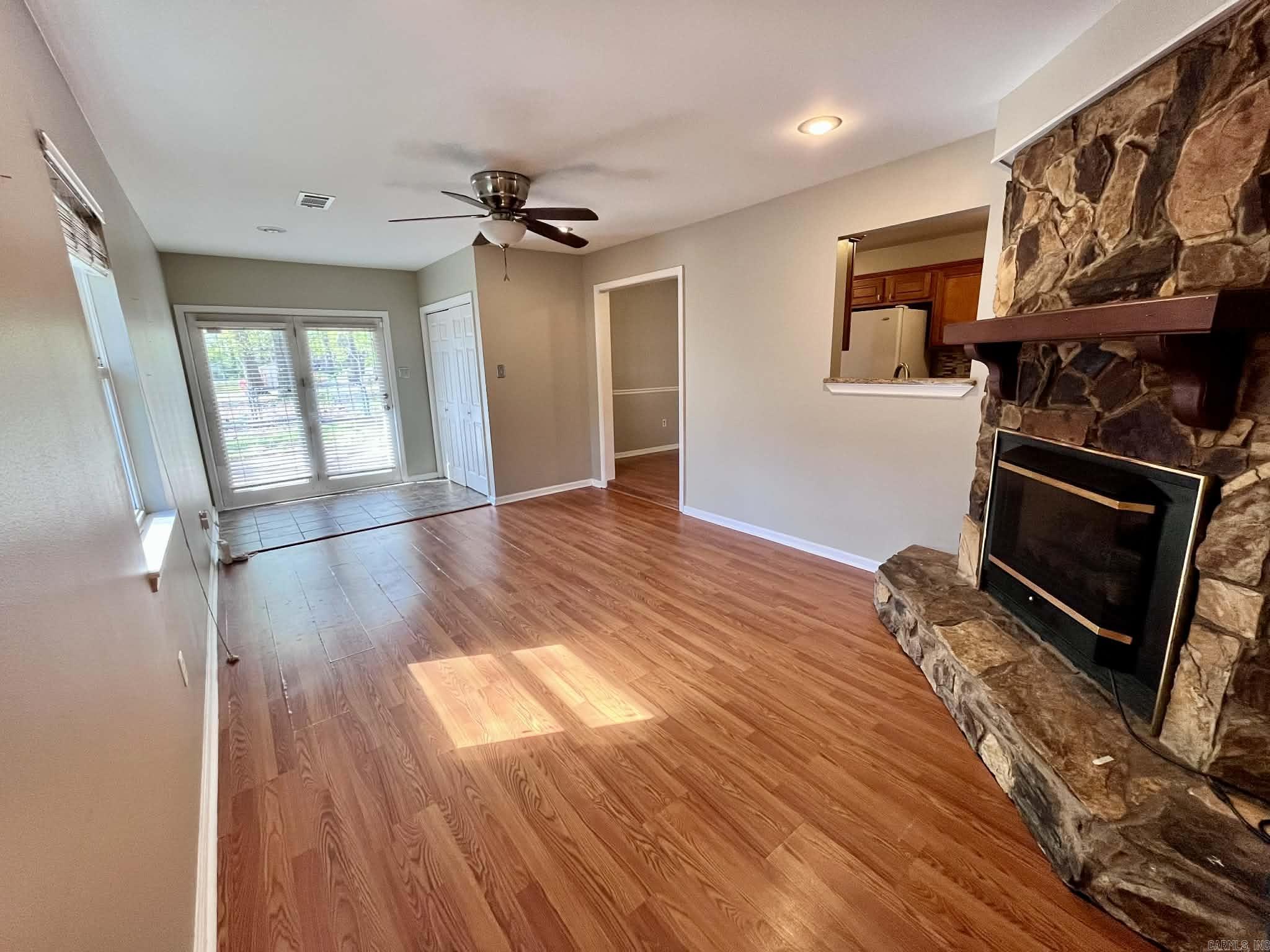 ORIGINAL TOWN-BRYANT - Residential