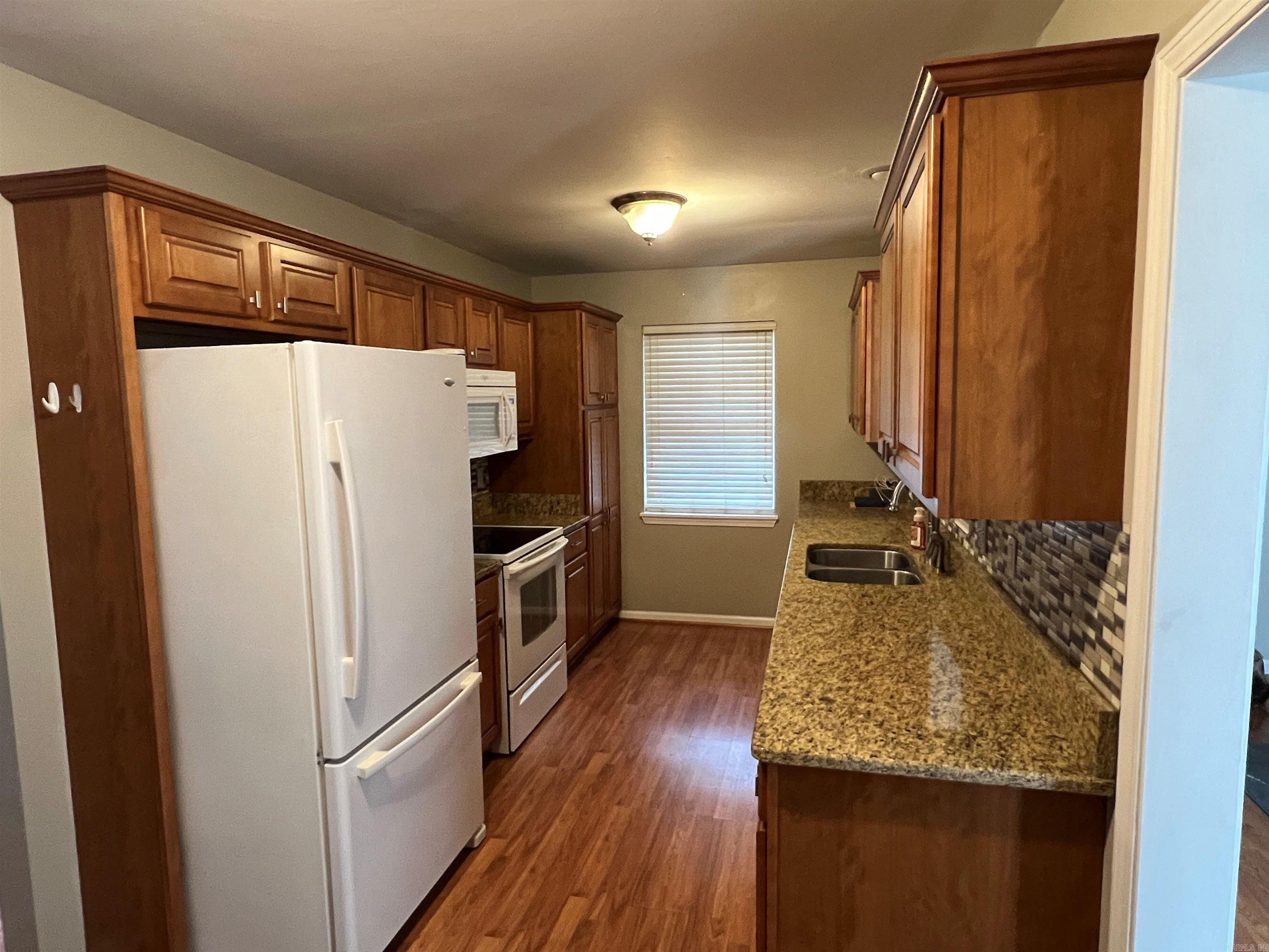 ORIGINAL TOWN-BRYANT - Residential