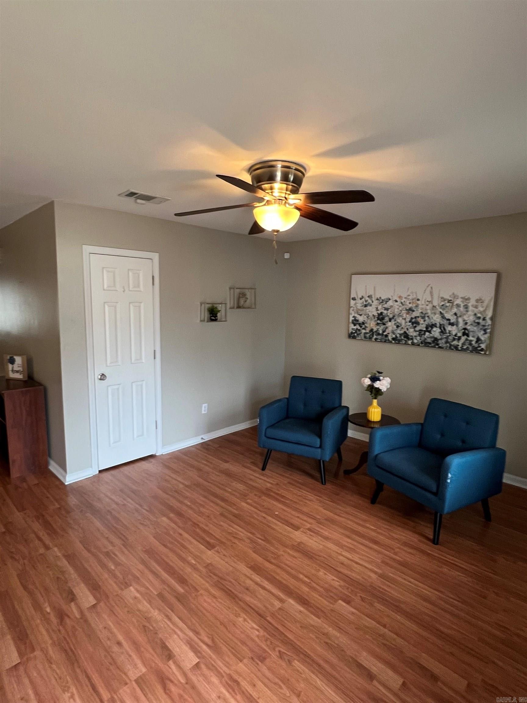 ORIGINAL TOWN-BRYANT - Residential