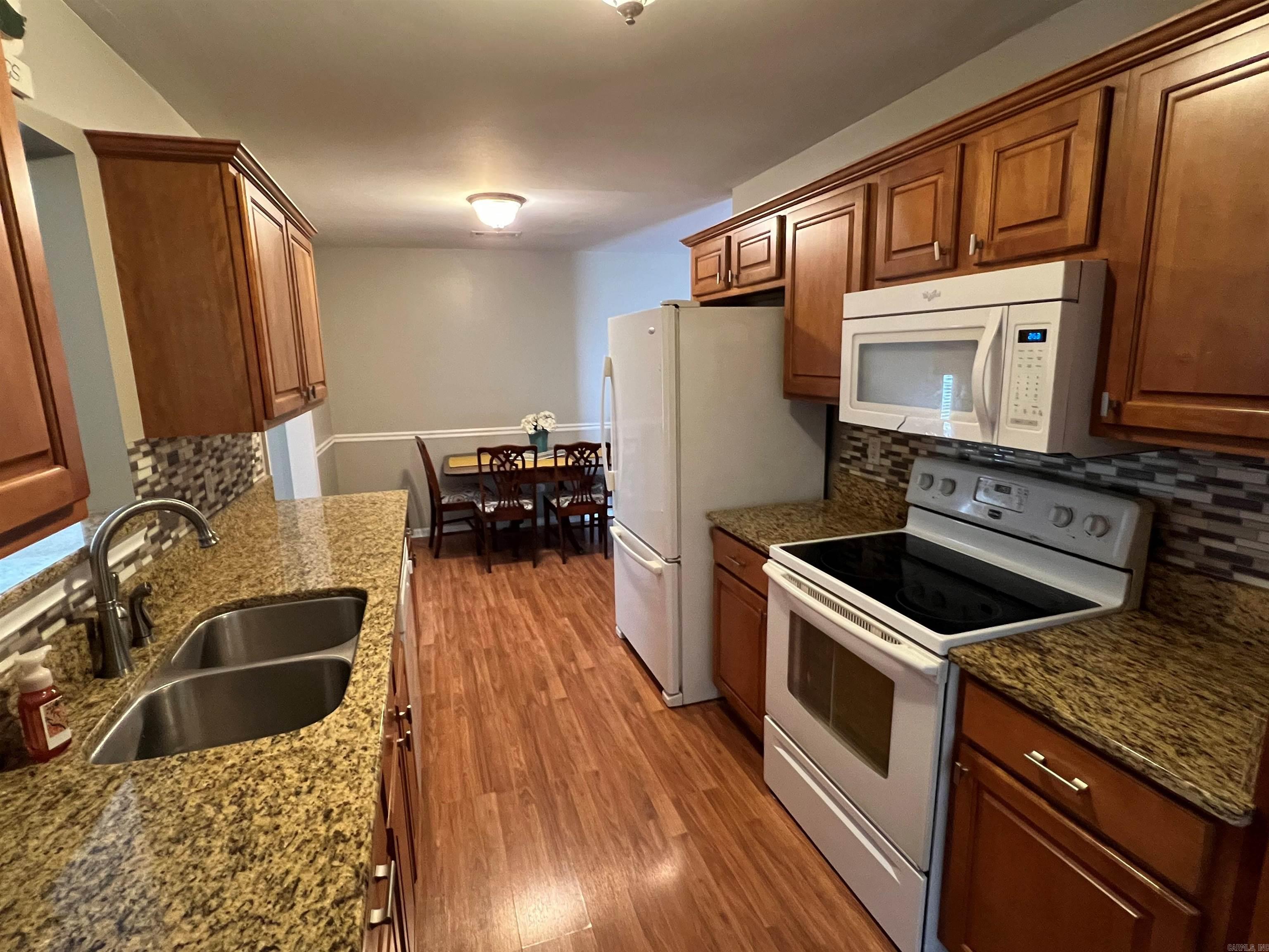 ORIGINAL TOWN-BRYANT - Residential