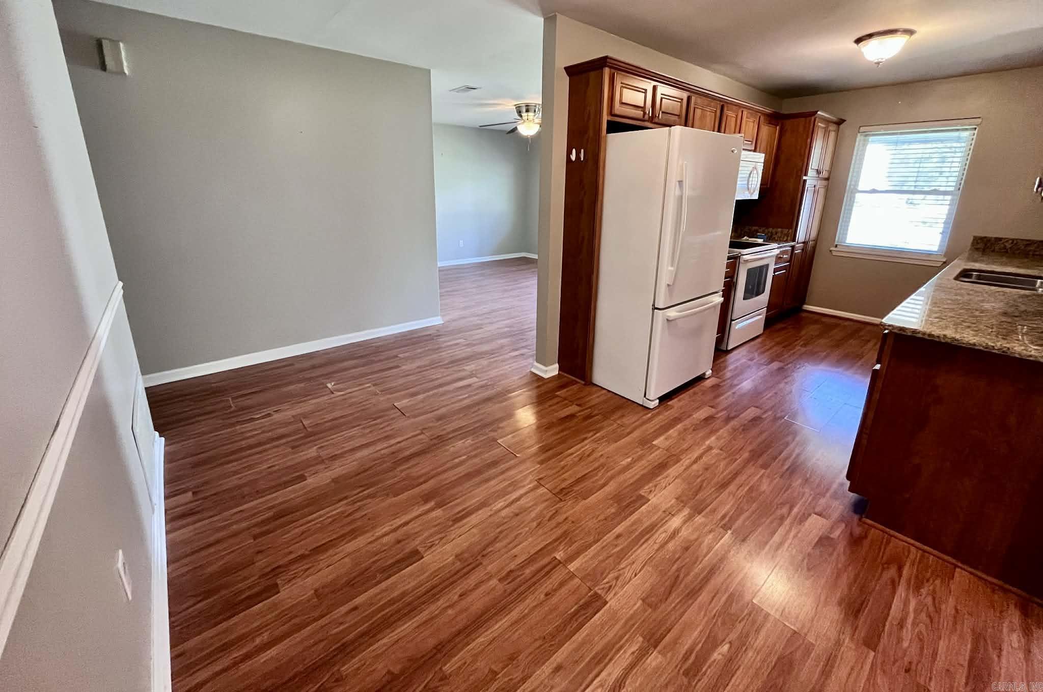 ORIGINAL TOWN-BRYANT - Residential