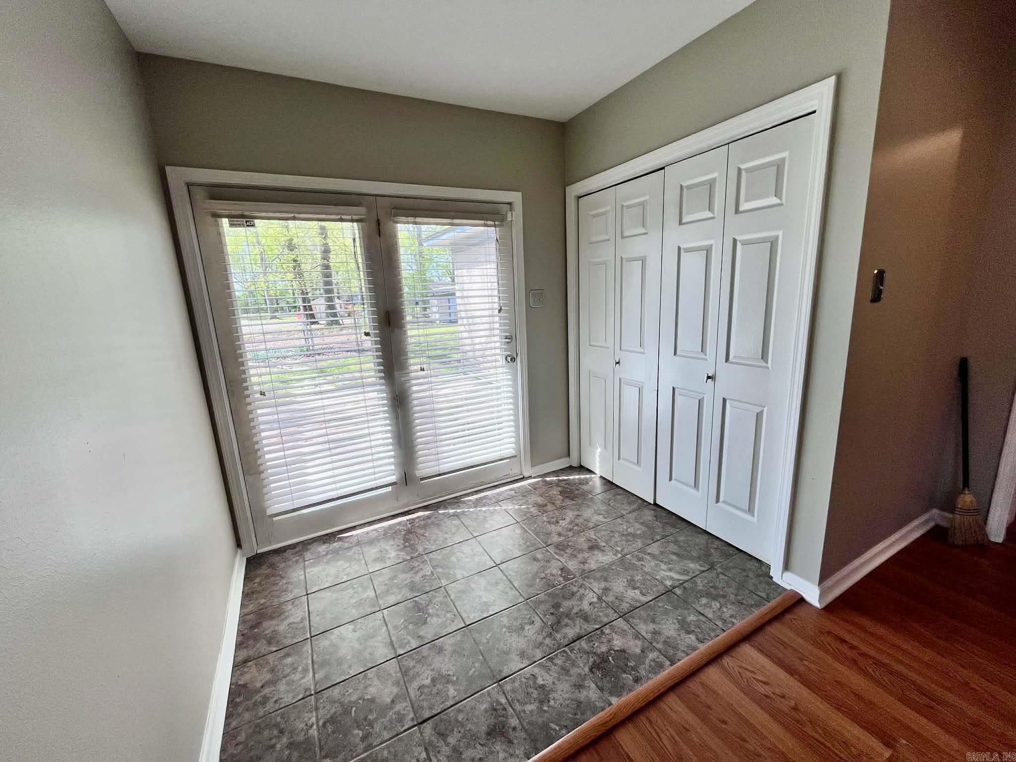 ORIGINAL TOWN-BRYANT - Residential