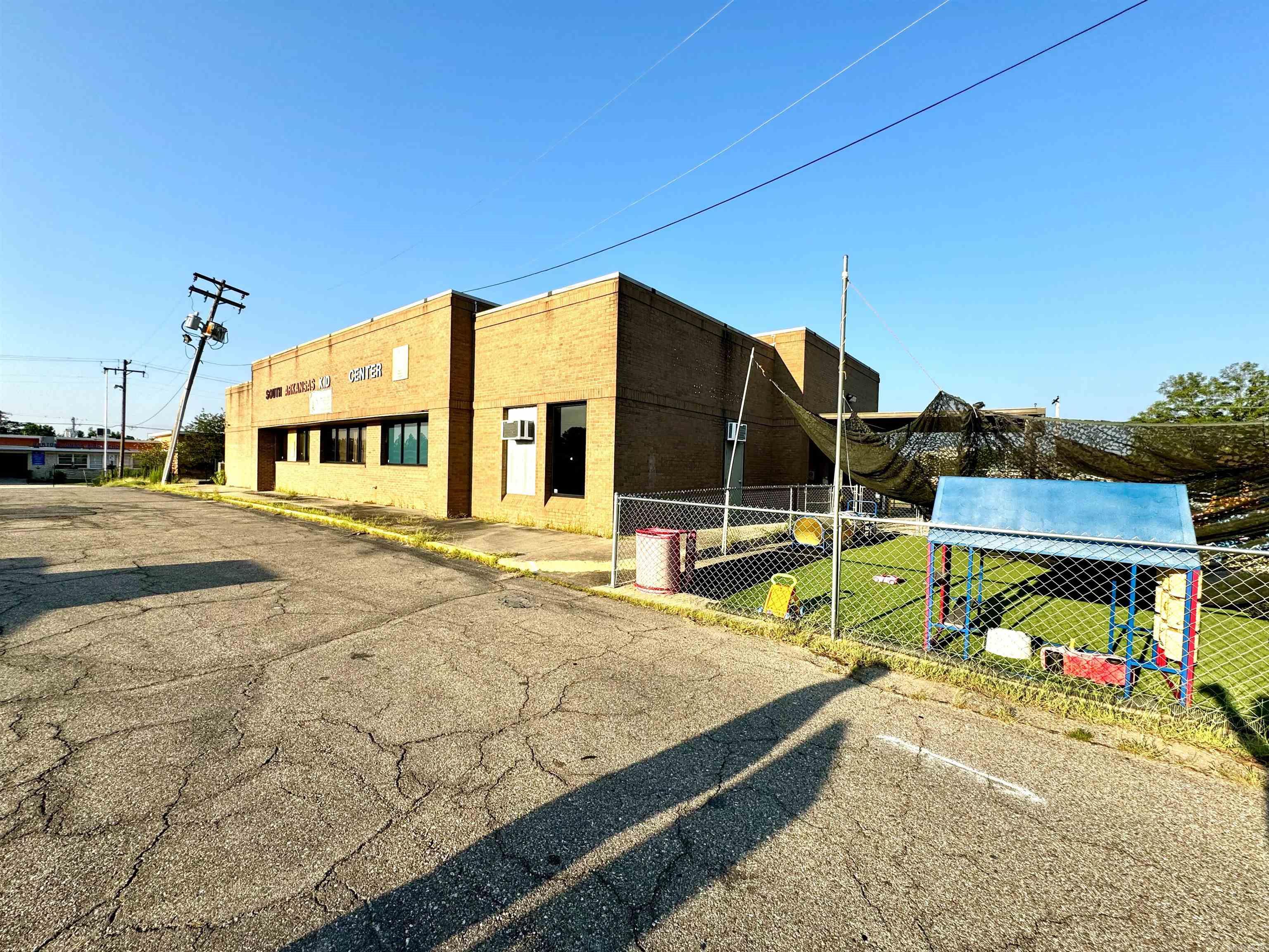 City of El Dorado - Commercial Sale