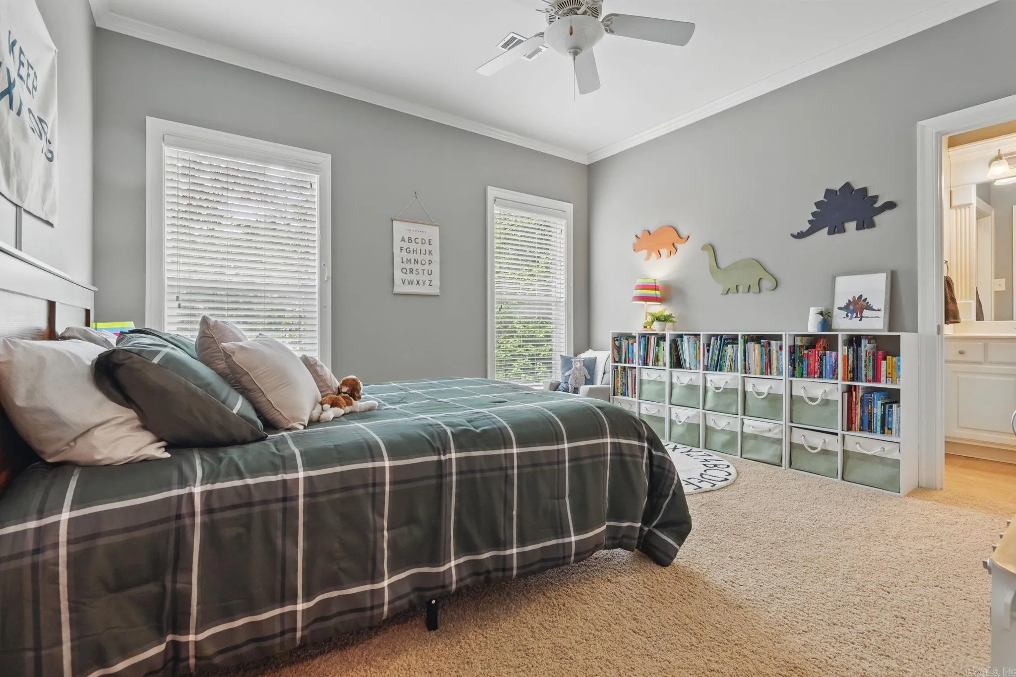 Little Rock, Arkansas 72223, United States, 4 Bedrooms Bedrooms, ,3 BathroomsBathrooms,Residential,Pending,128439