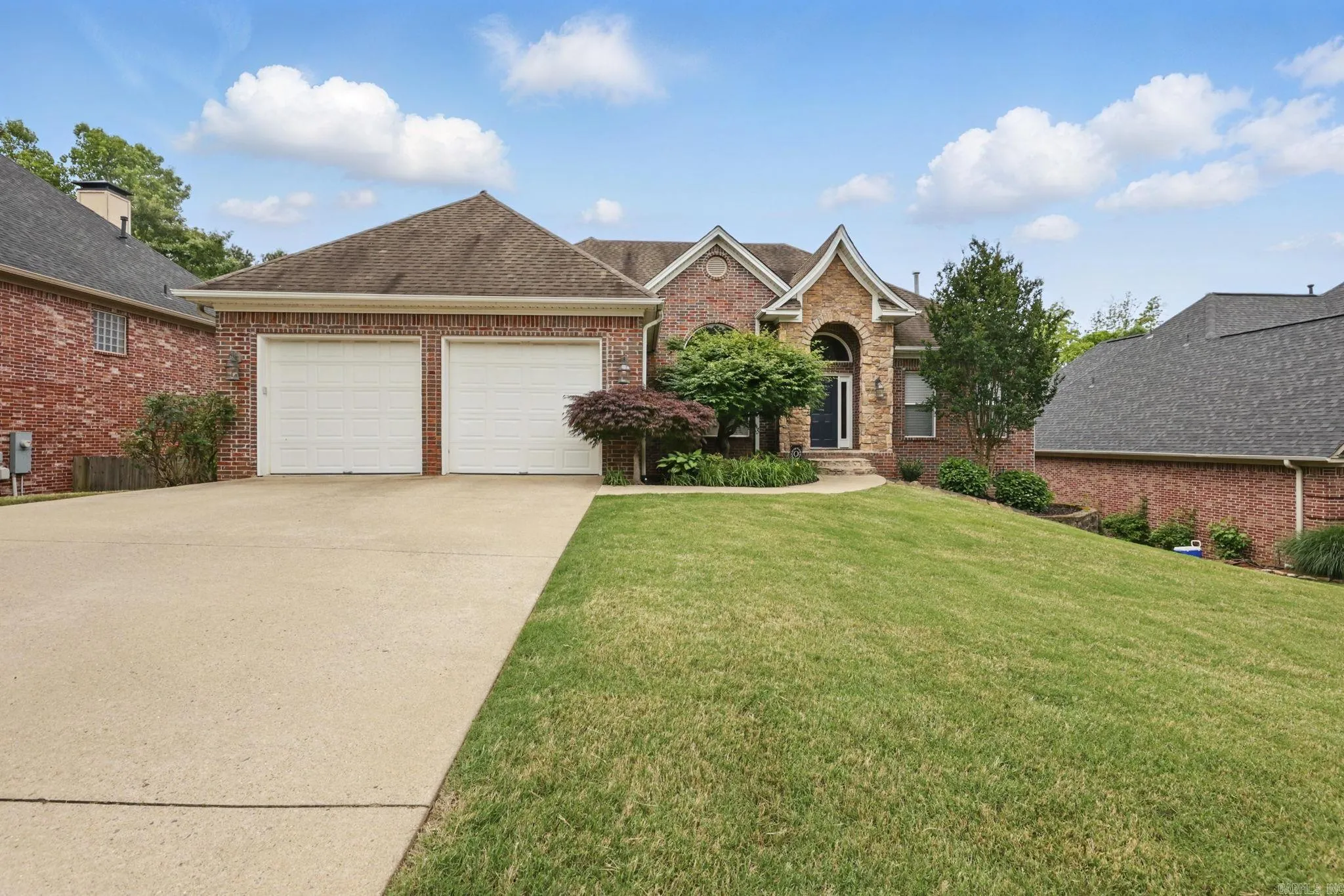 Little Rock, Arkansas 72223, United States, 4 Bedrooms Bedrooms, ,3 BathroomsBathrooms,Residential,Pending,128439