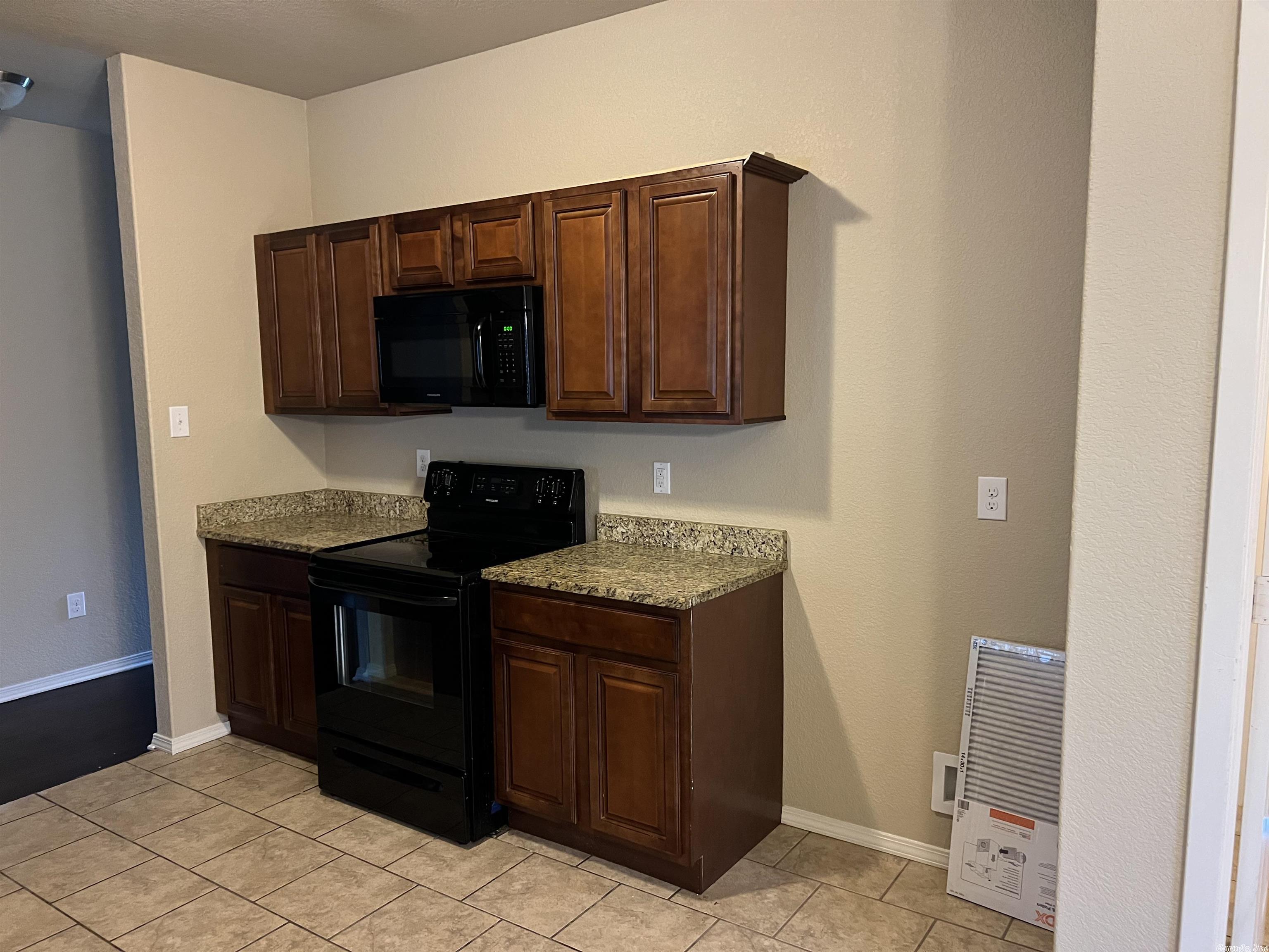 Oak Glenn - Residential Lease