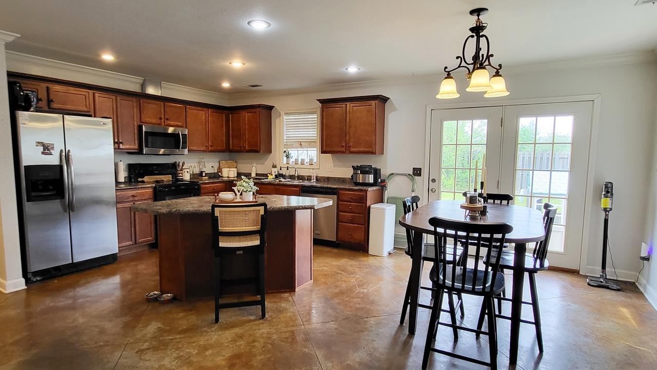 WALNUT RIDGE UNPLATTED - Residential