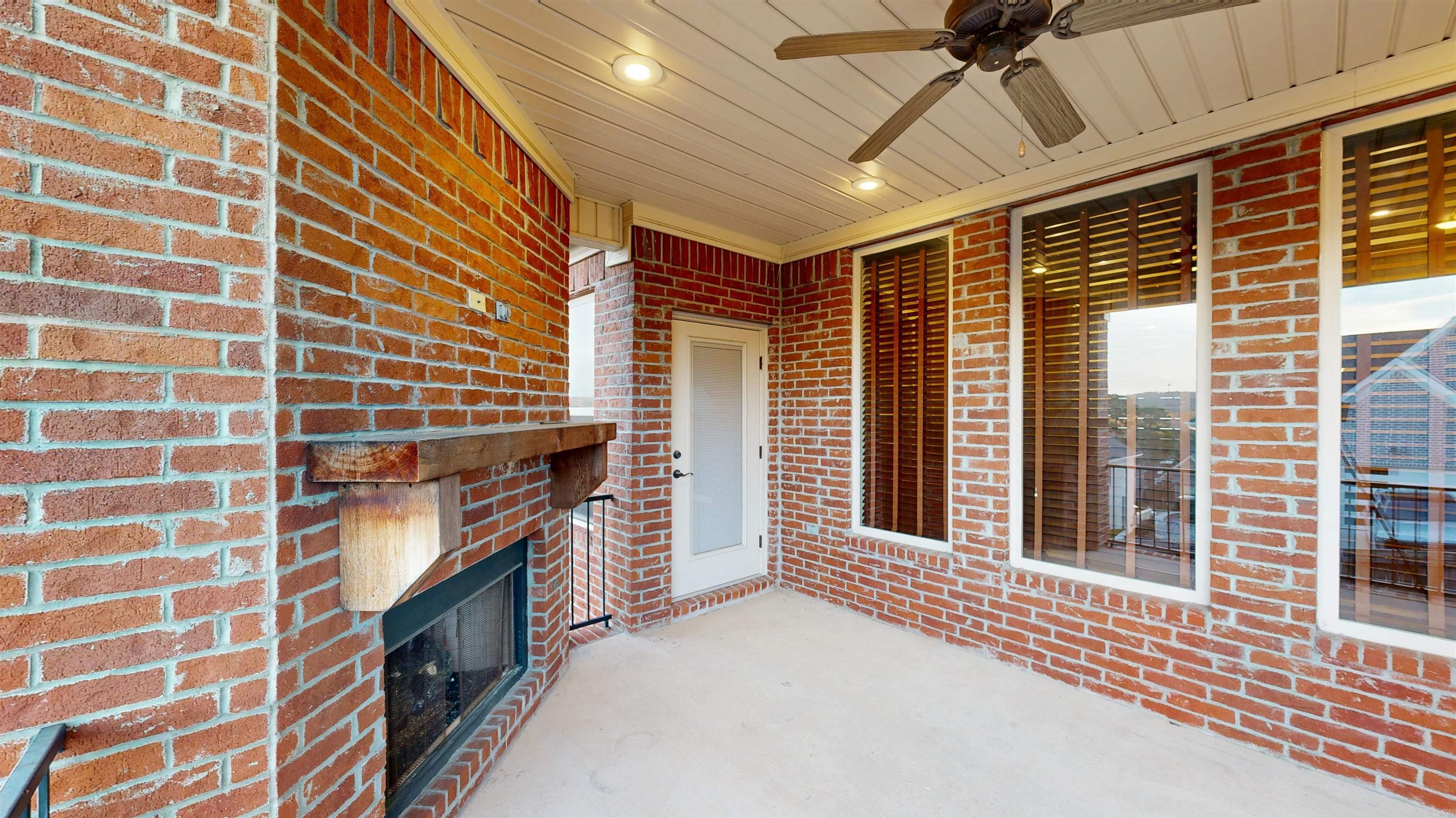 CHENAL VALLEY "TOURNAY CIRCLE" - Residential