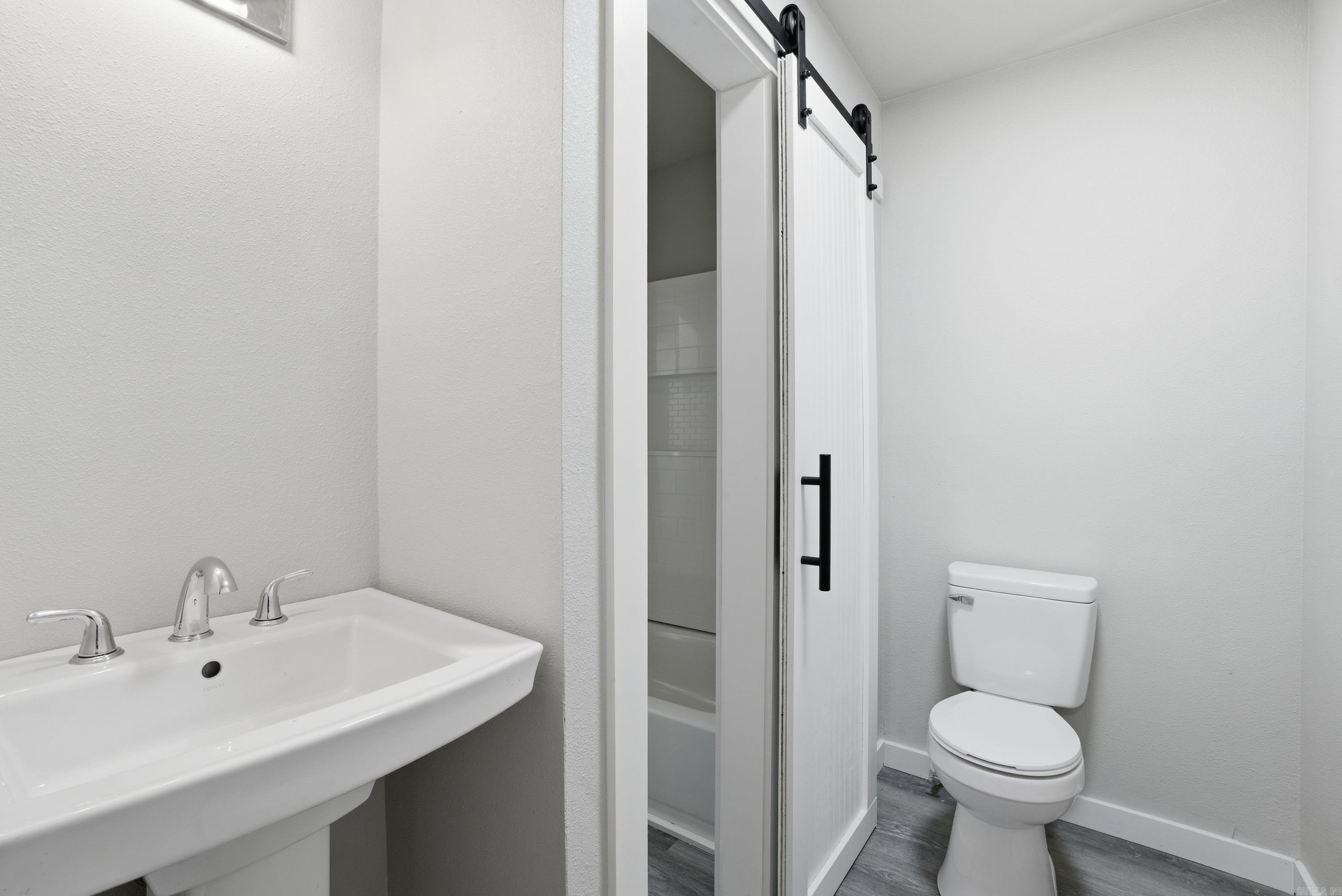 VALENCIA COURTS - Residential