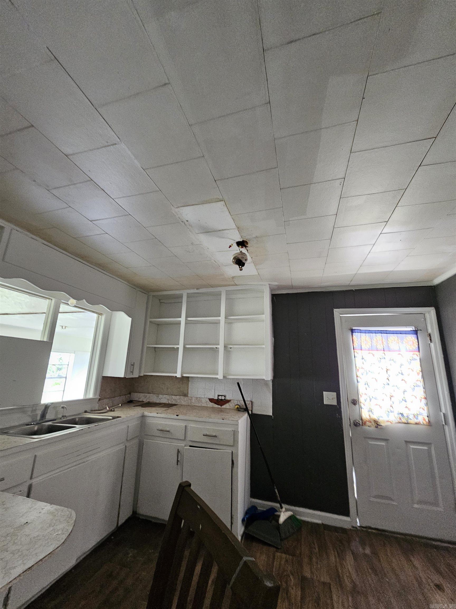 CASTLEBERRY - Residential