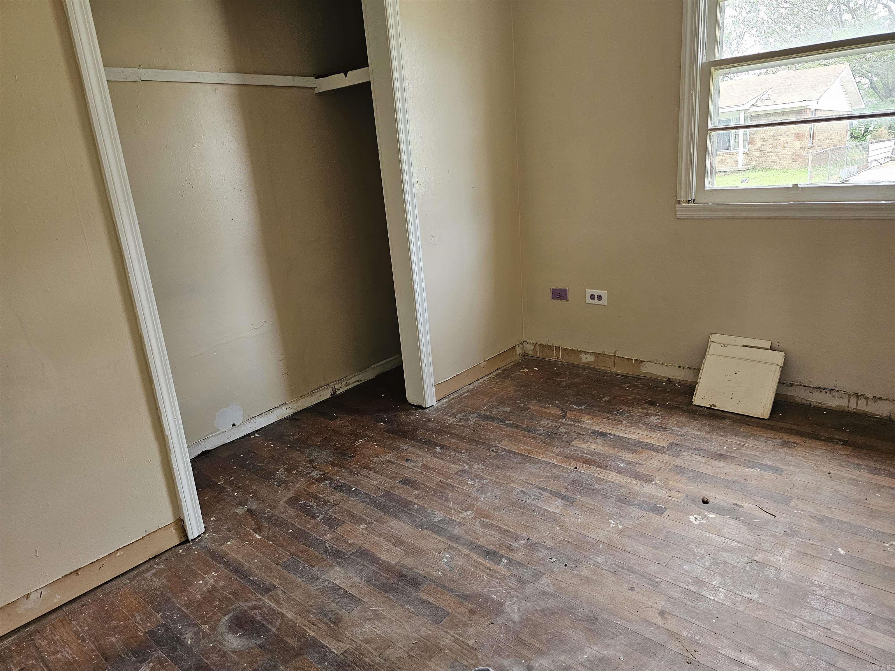 CASTLEBERRY - Residential