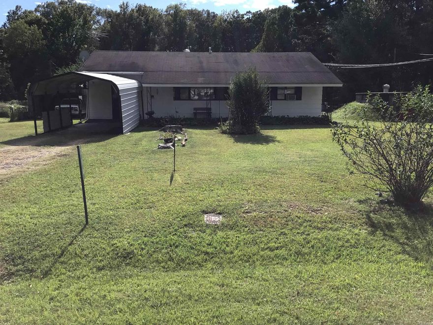 This is a Great Starter home in a nice quiet area of town. Good size Lot if wanted to add on …