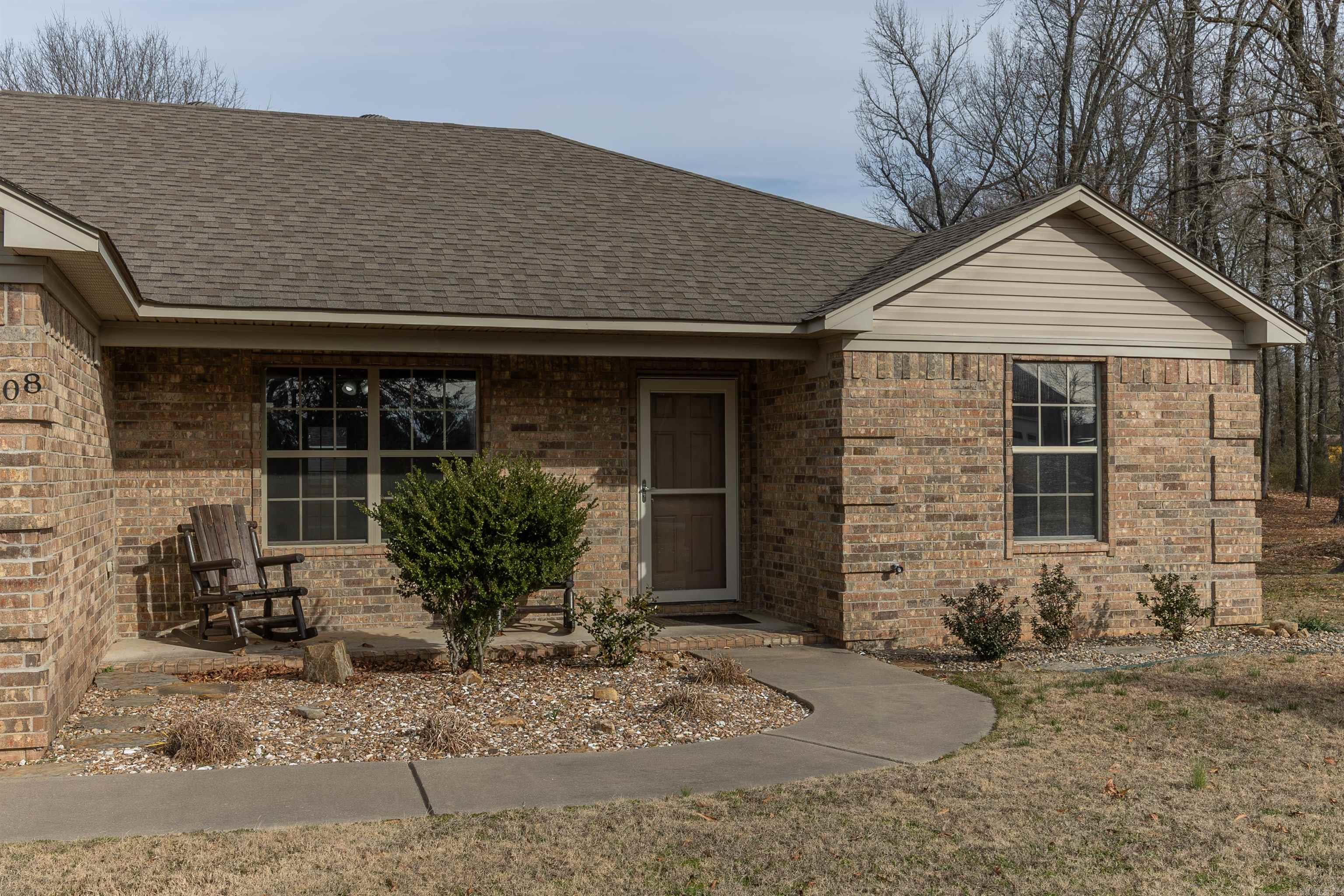 ROLLING HILLS - Residential